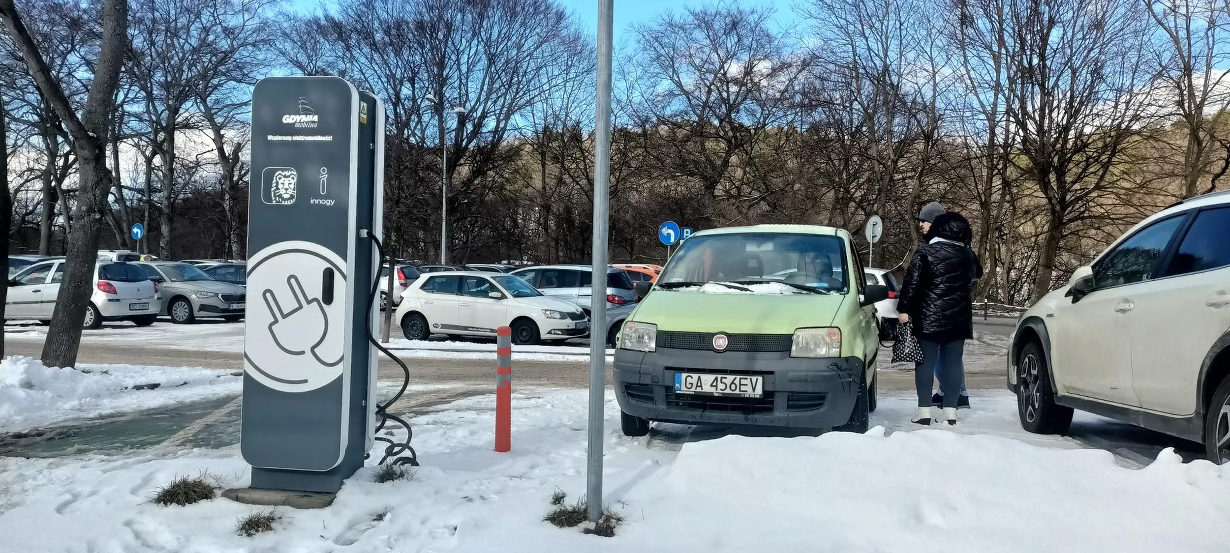 Ultra nowoczesne auto elektryczne. Gratulujemy