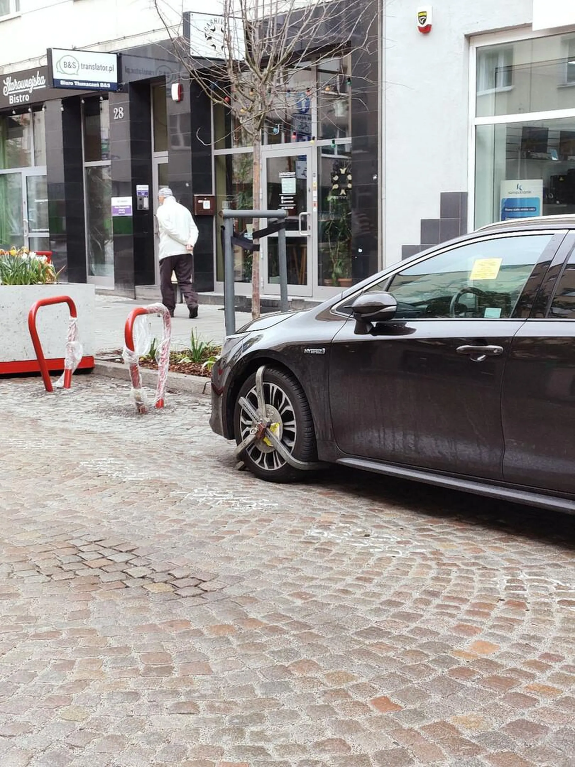 Skutki parkowania na zakazie w centrum Gdyni