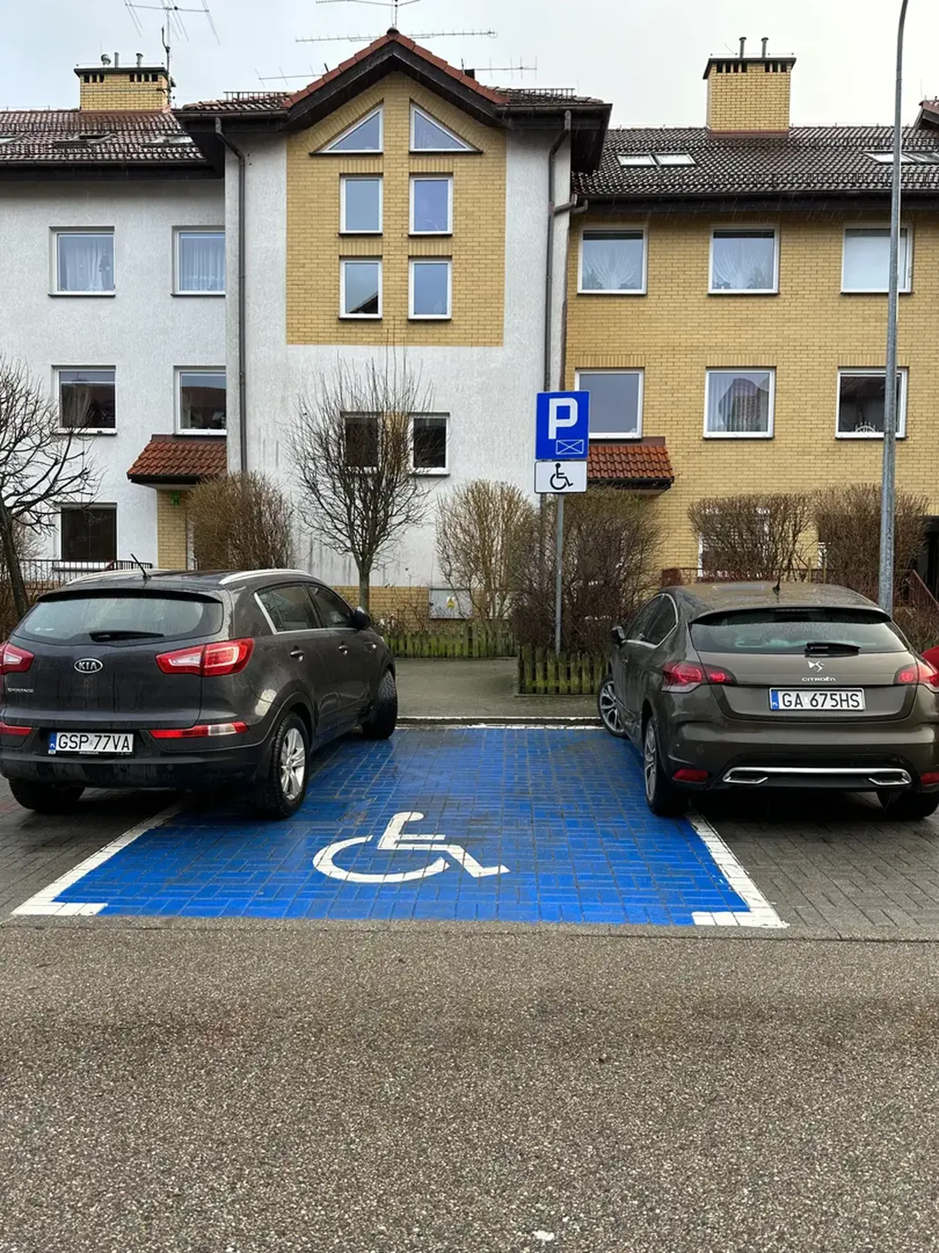 Bezmyślne parkowanie w Gdyni