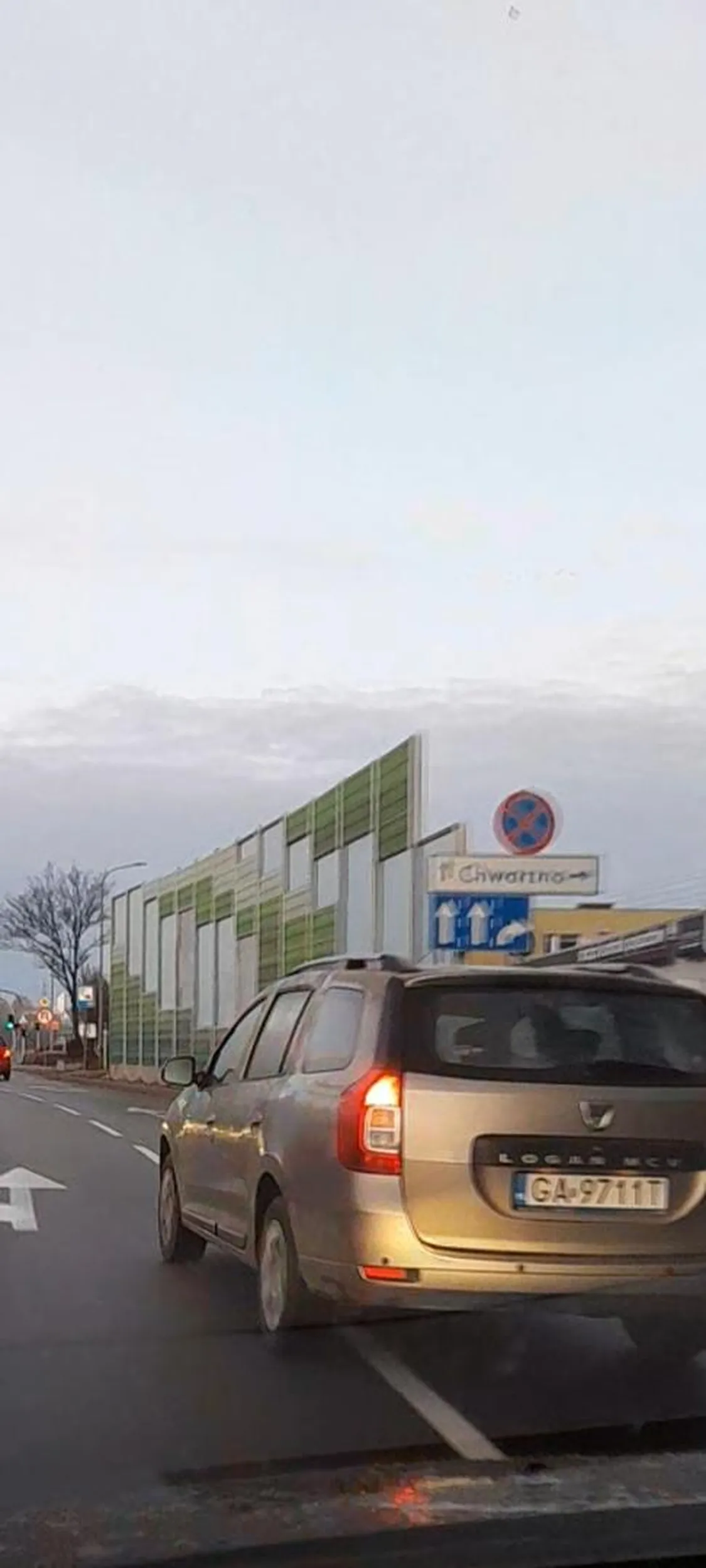 Blondi naucz się jeździć  I nie wymuszać