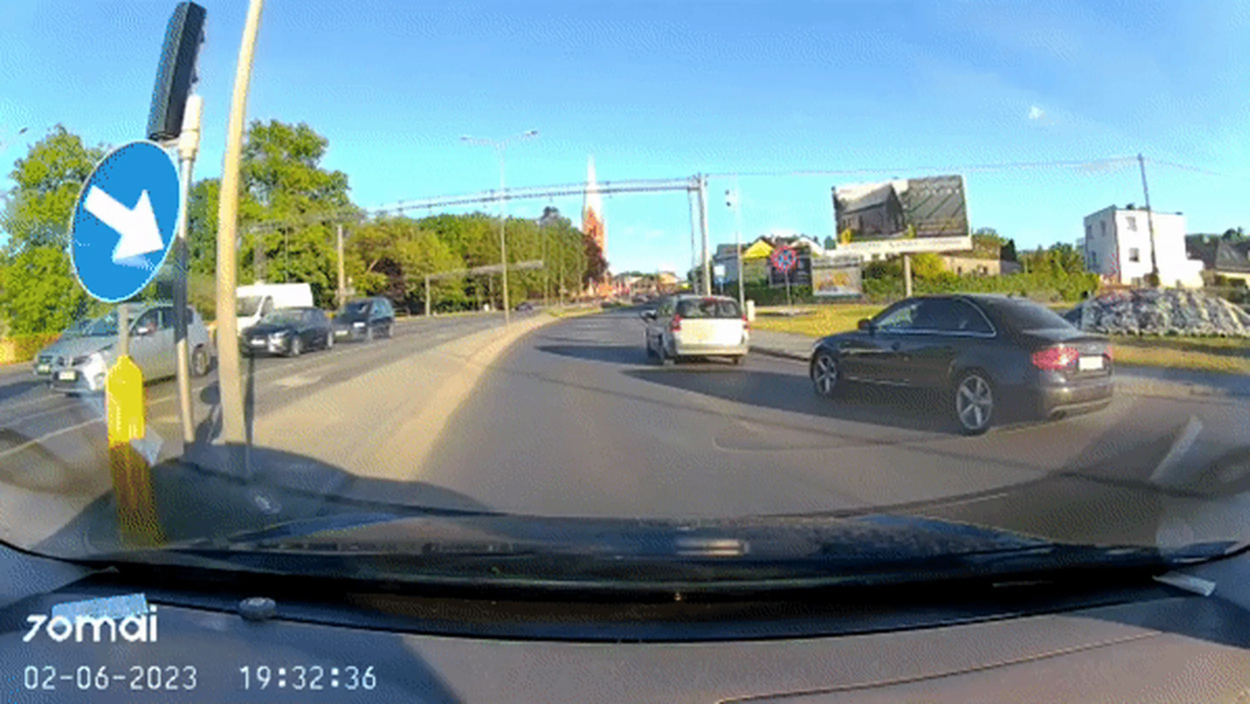 A niby kierowcy BMW nie używają kierunkowskazów a tu piąte zero też zapomina