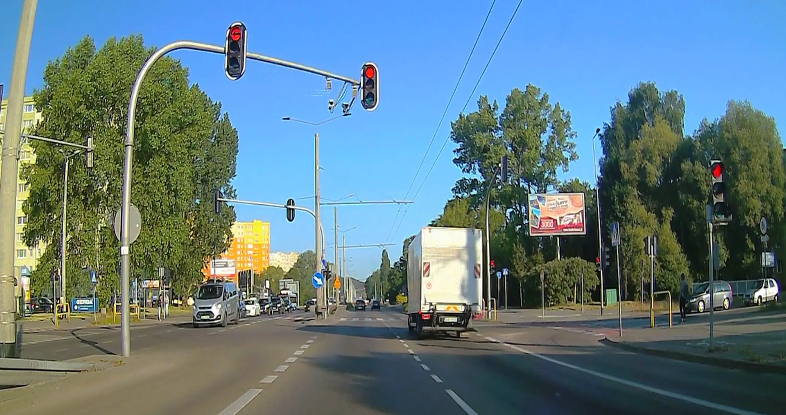 Na czerwonym Pan jeździ...