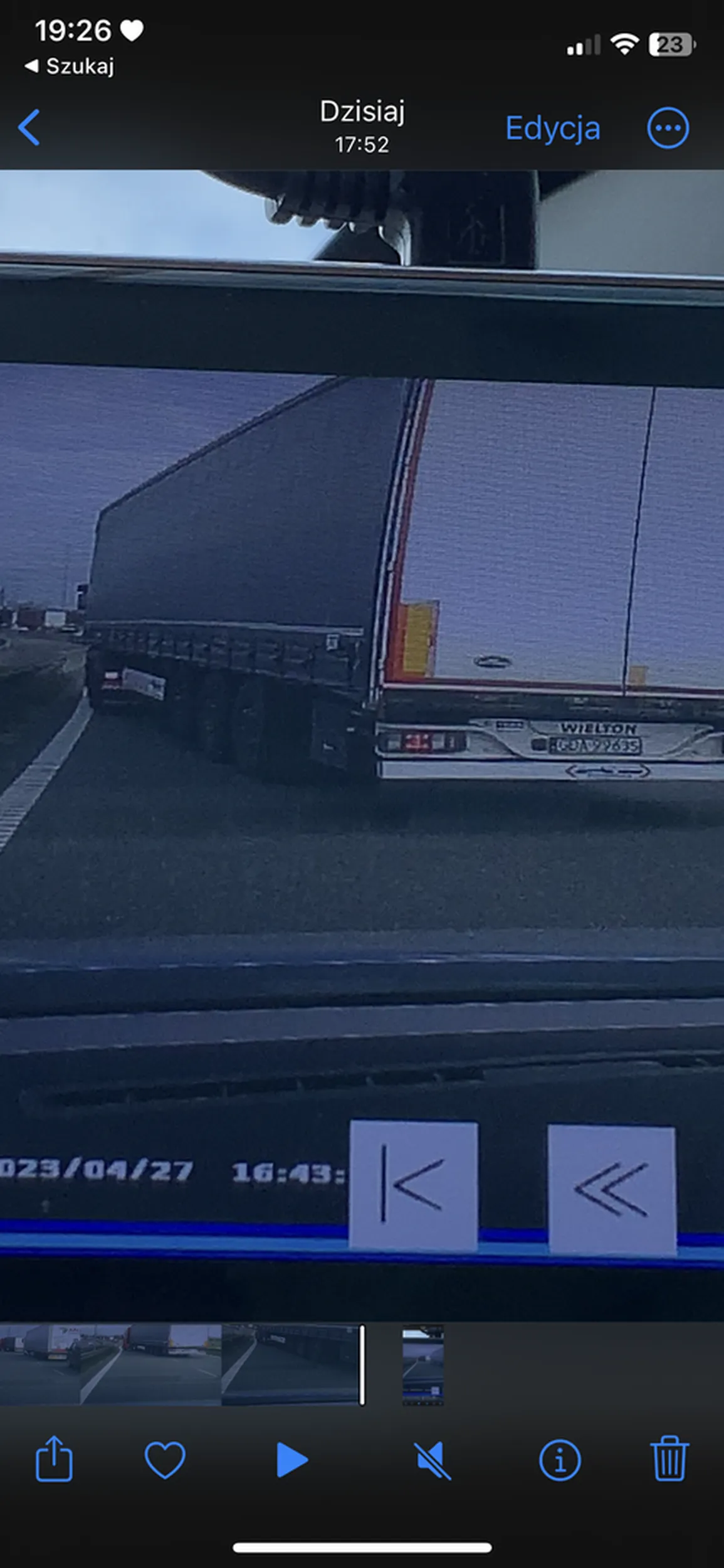 Prawko z chipsów, wczorajsza sytuacja z A1 zjazdu zgłoszona do organów scigania. Zobaczymy teraz, kto bedzie szeryfował ?