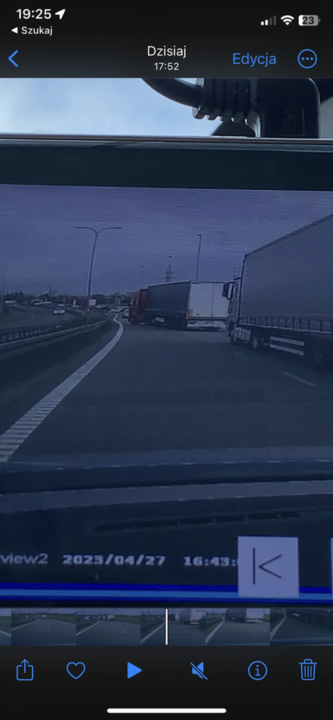 Prawko z chipsów, wczorajsza sytuacja z A1 zjazdu zgłoszona do organów scigania. Zobaczymy teraz, kto bedzie szeryfował ?