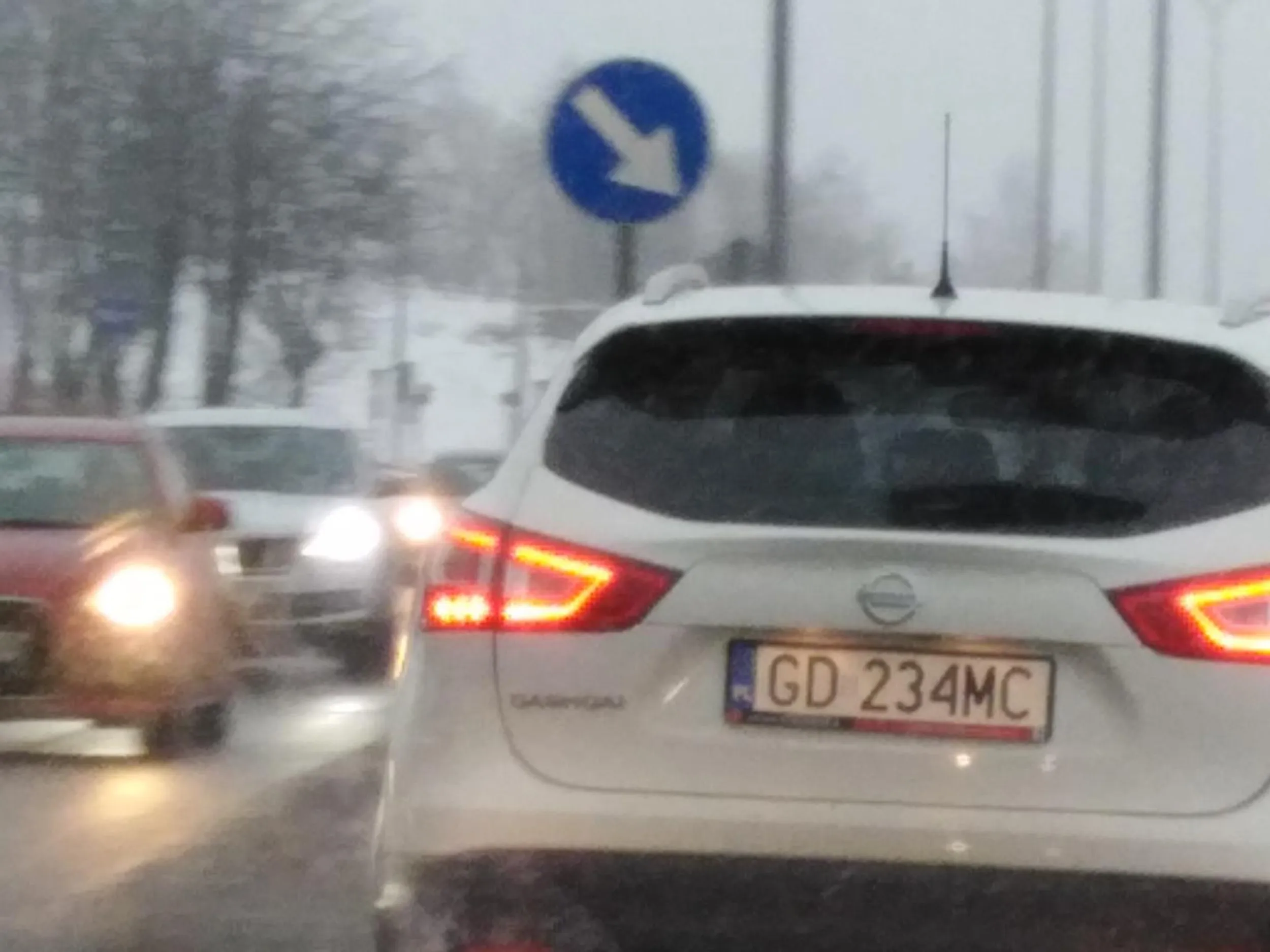 Wymusza pierwszeństwo a później jeszcze ma pretensje Babol jeden ?‍♀️