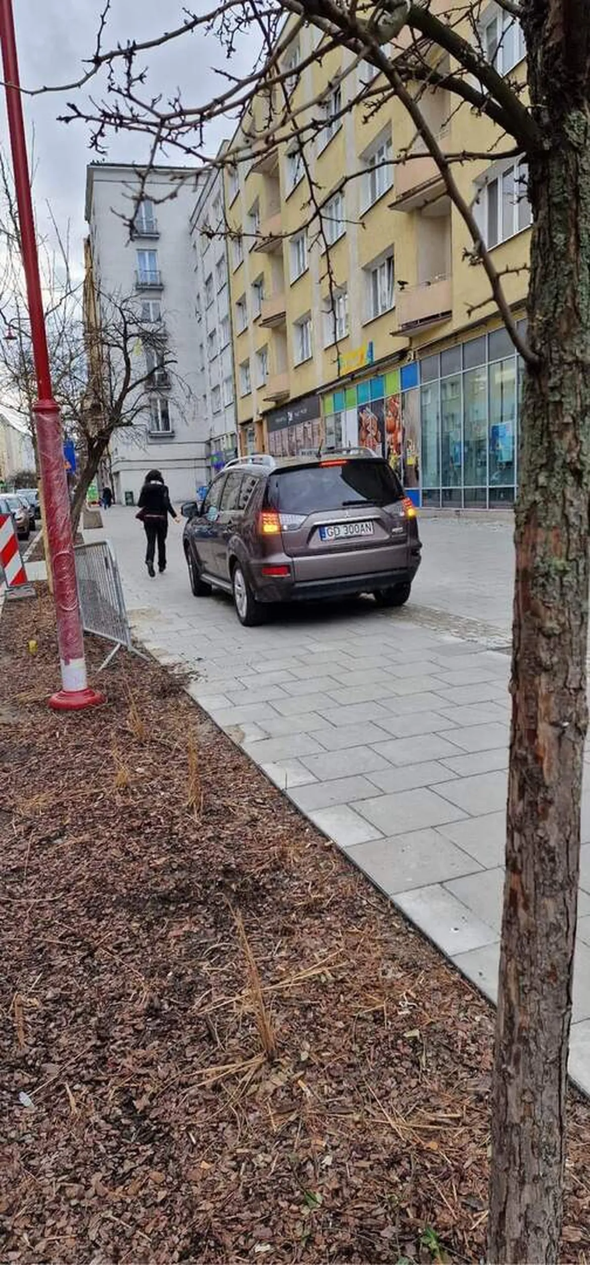 Permanentny brak miejsc parkingowych dla jaśnie pana...