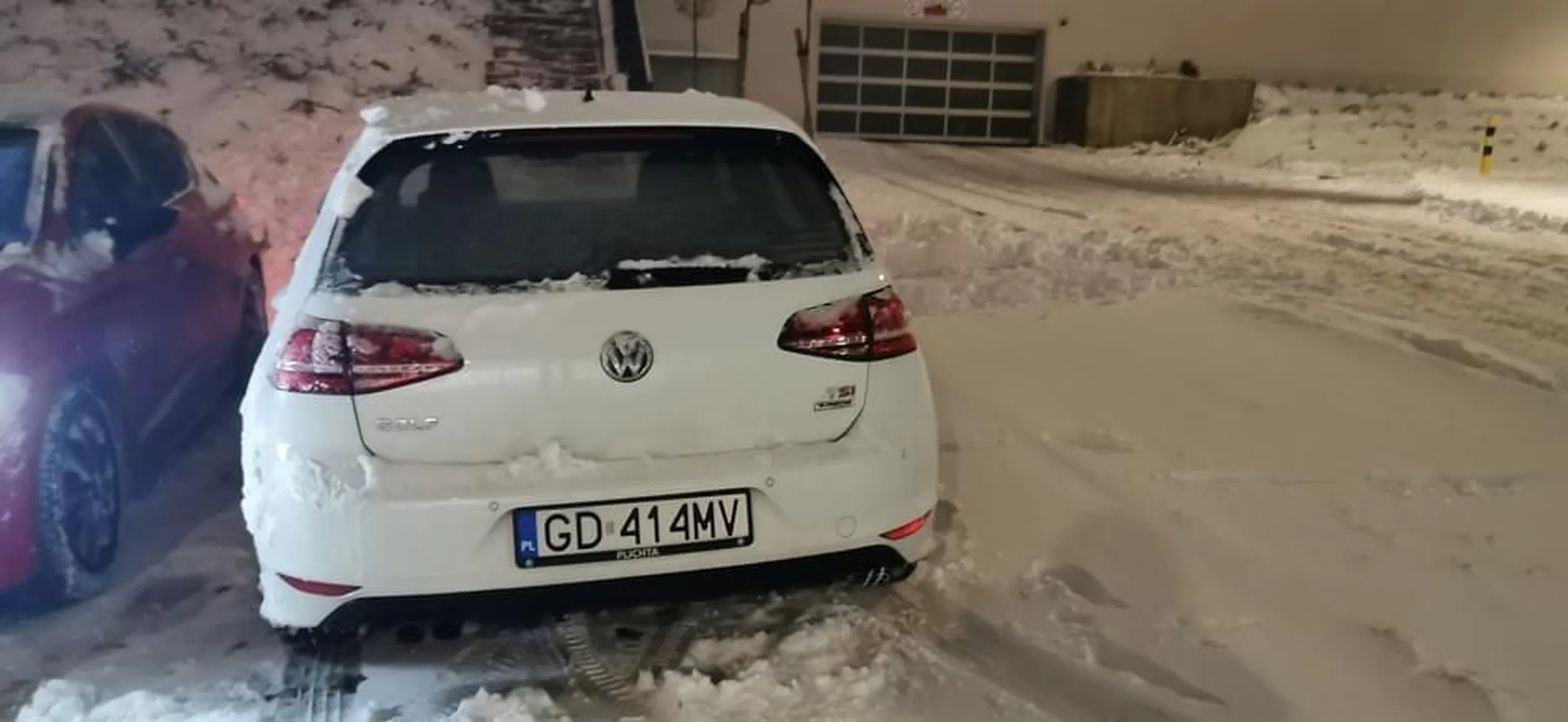 Miłośnik cudzych miejsc parkingowych.