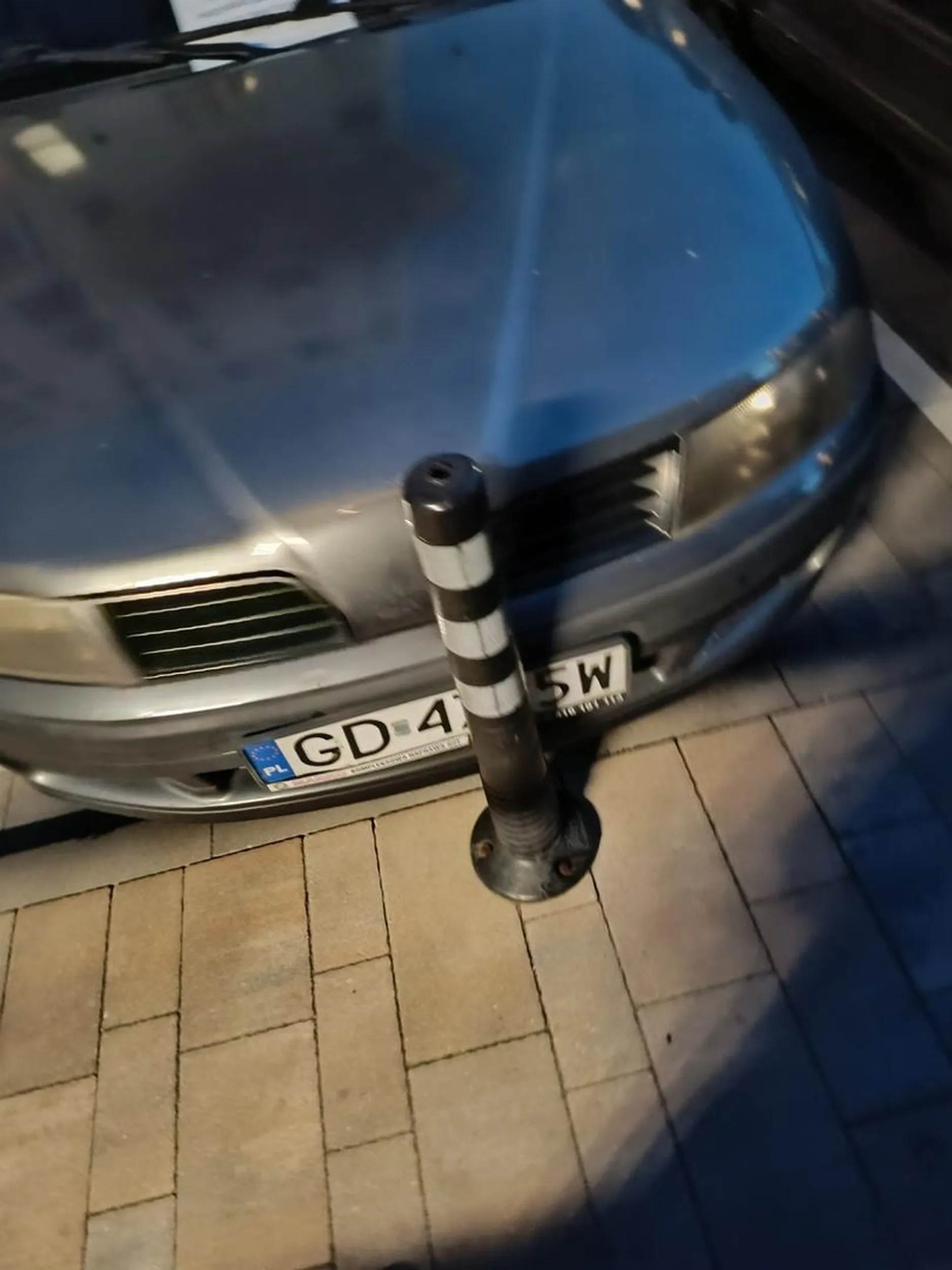 Zapłać za miejsce parkingowe a nie się komuś wpierdalasz