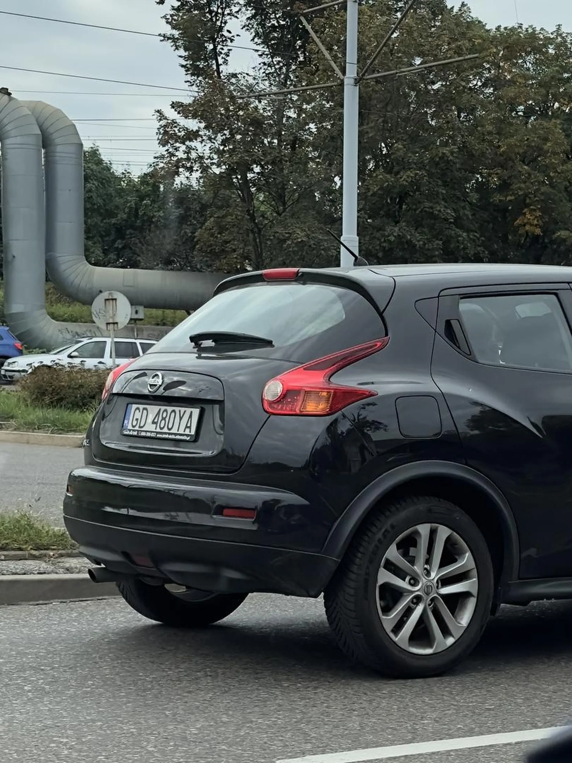 Stary dziadu za te twoje słowa znajde Cie prędzej czy później. Taki mądry jesteś w slowach w zamkniętym samochodziku. Pozdrawia Cie Skoda z Marynarki Polskiej.