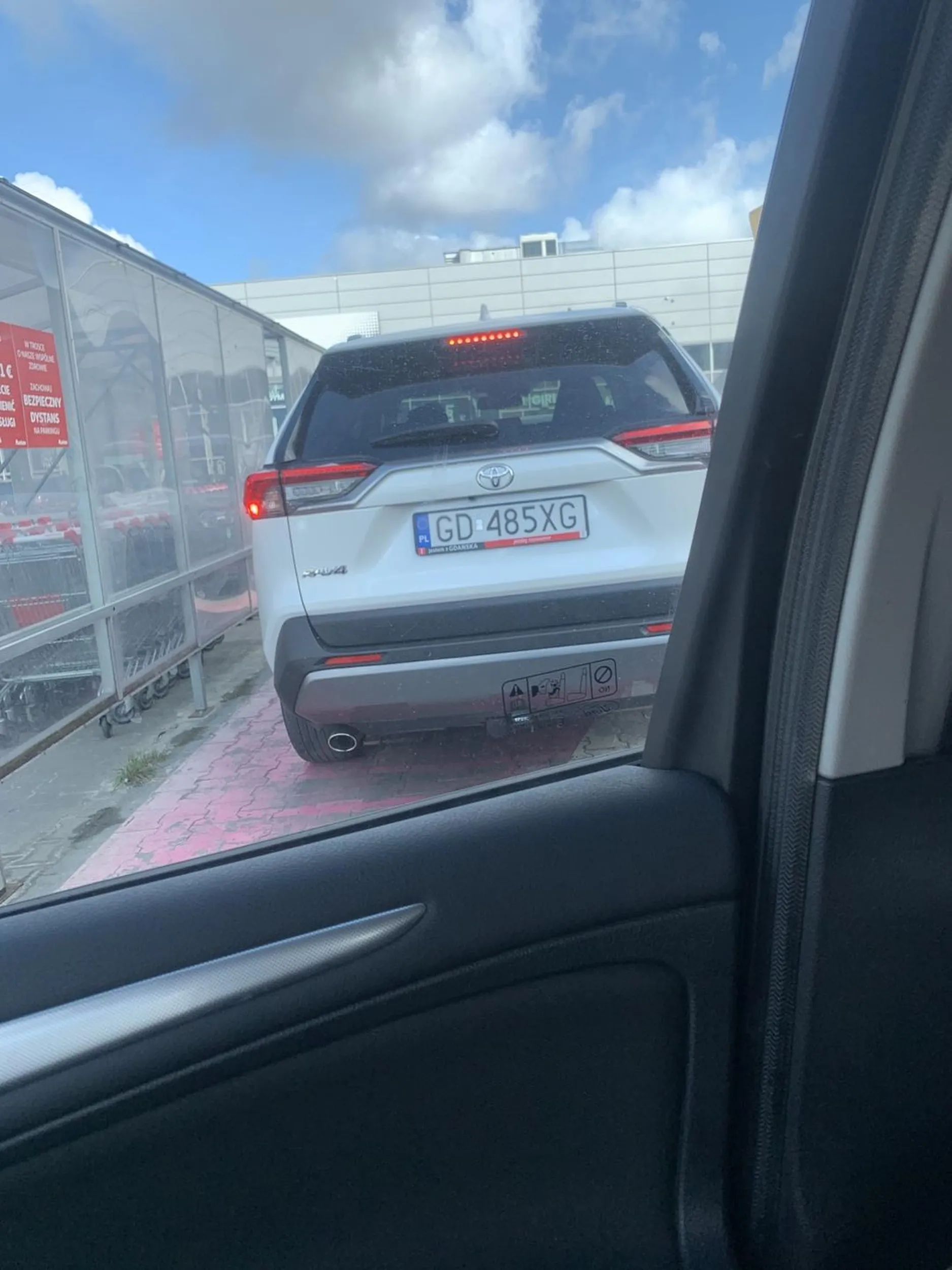 Kierowca pan po 50 zaparkował Na miejscu dla Kobiet w ciąży