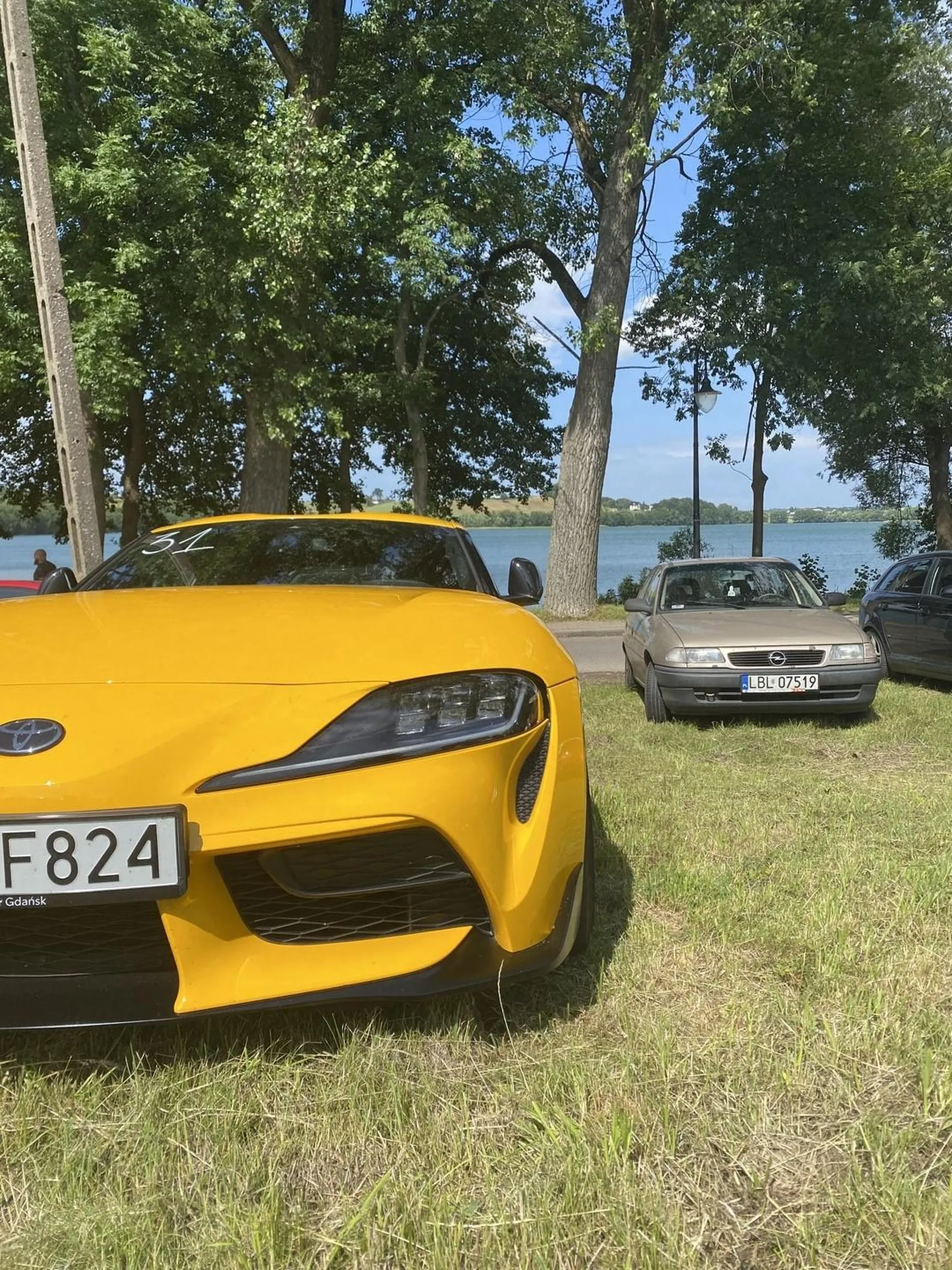 Zajebista supra. Jestem na truskawkobraniach patrzę a tu supra szacun ???