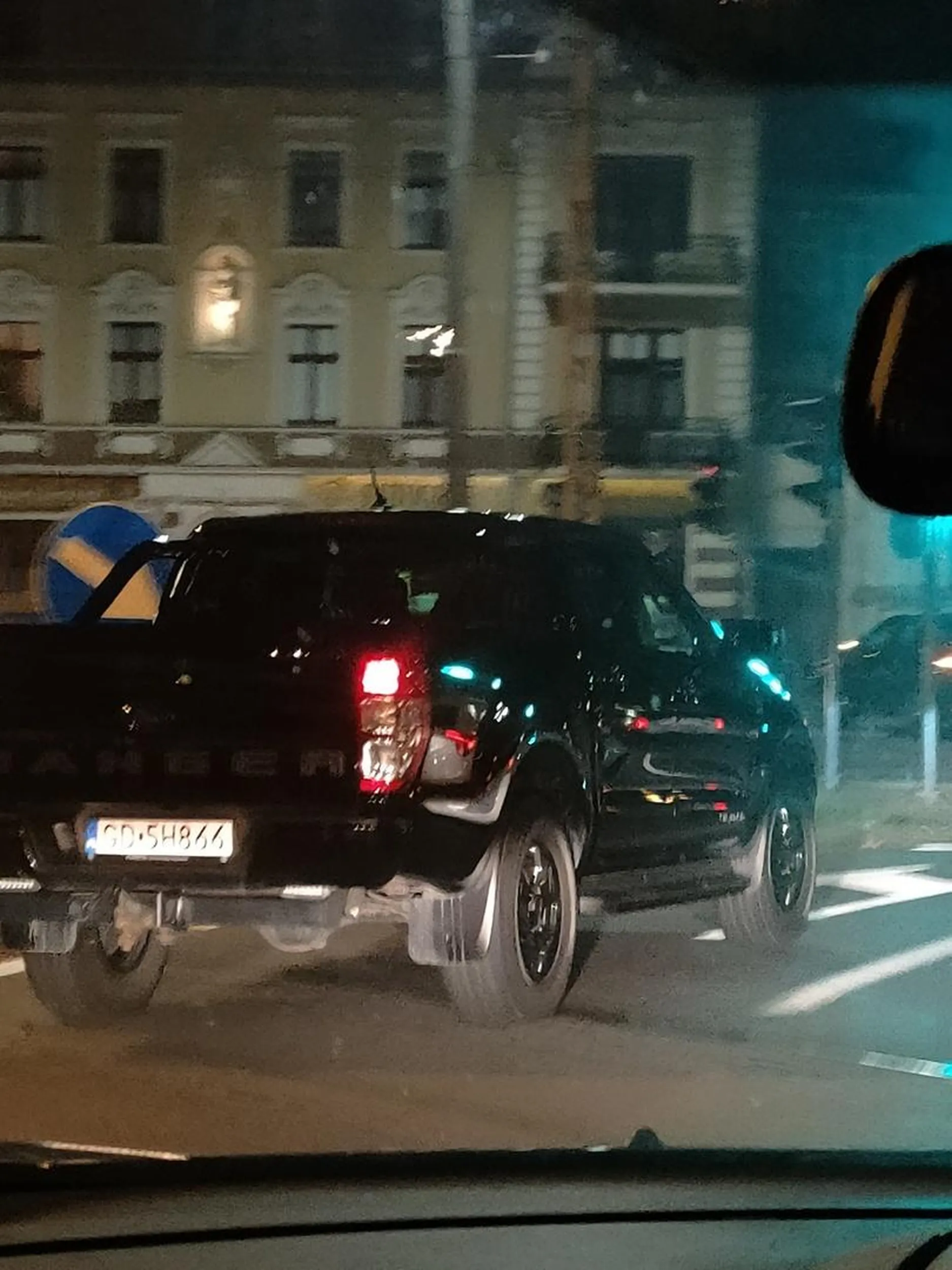 Borowiku na spacerowej 70 jest a ty jedziesz 50 i hamujesz co łuk, wymień sobie tego rangera na clio