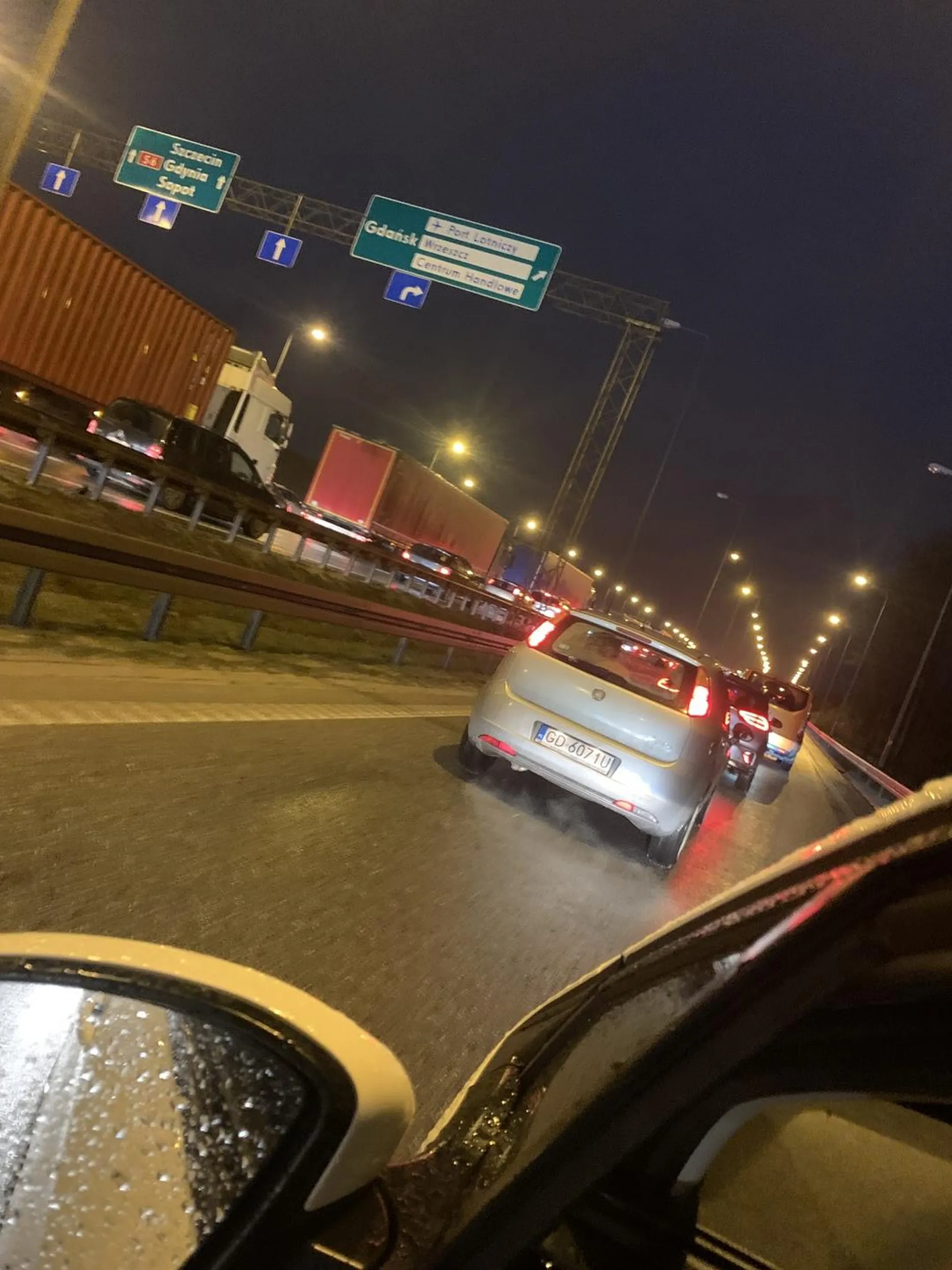 Polecam nauczyć się jazdy na zamek, życie w społeczeństwie wcale nie jest trudne.