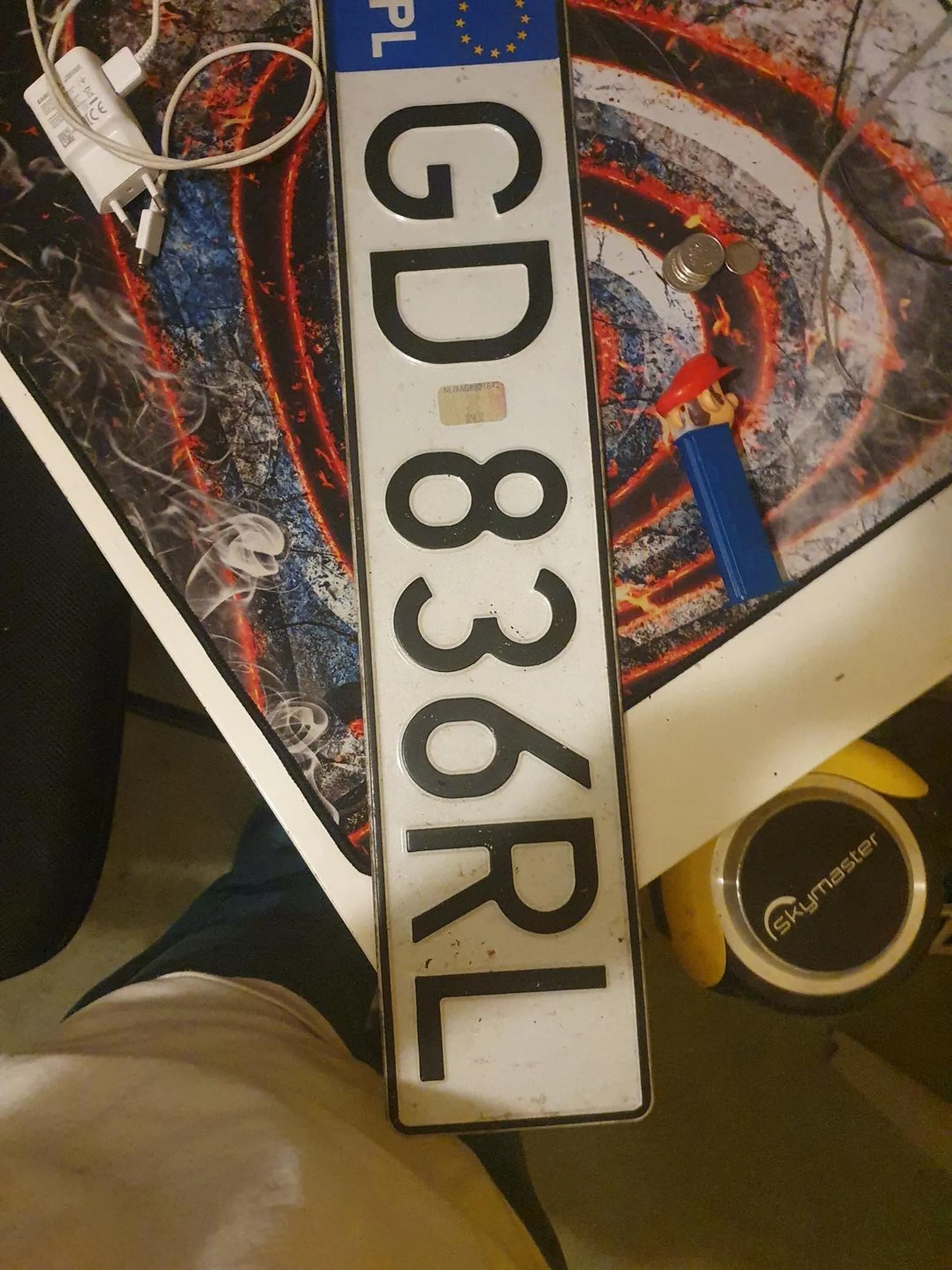 Jakby coś to mam twoją rejestracie samochodową bo leżała na trawie