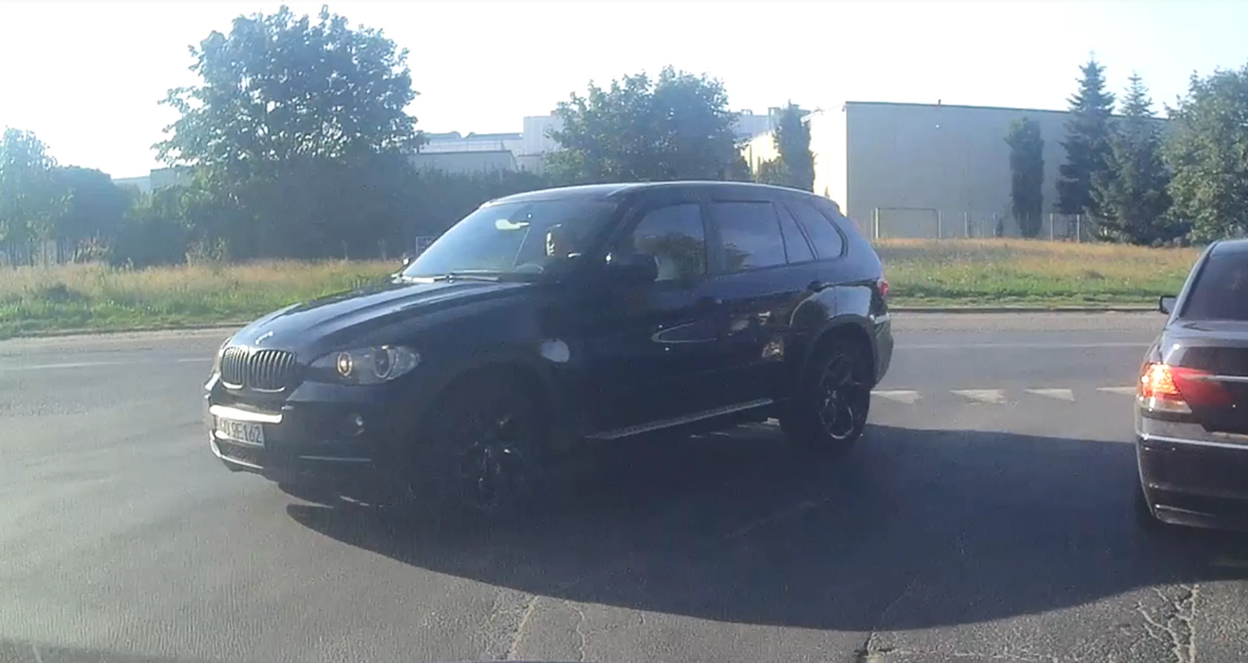 Buc, co ścina sobie zjazd z krzyżówki wchodząc na czołówkę...