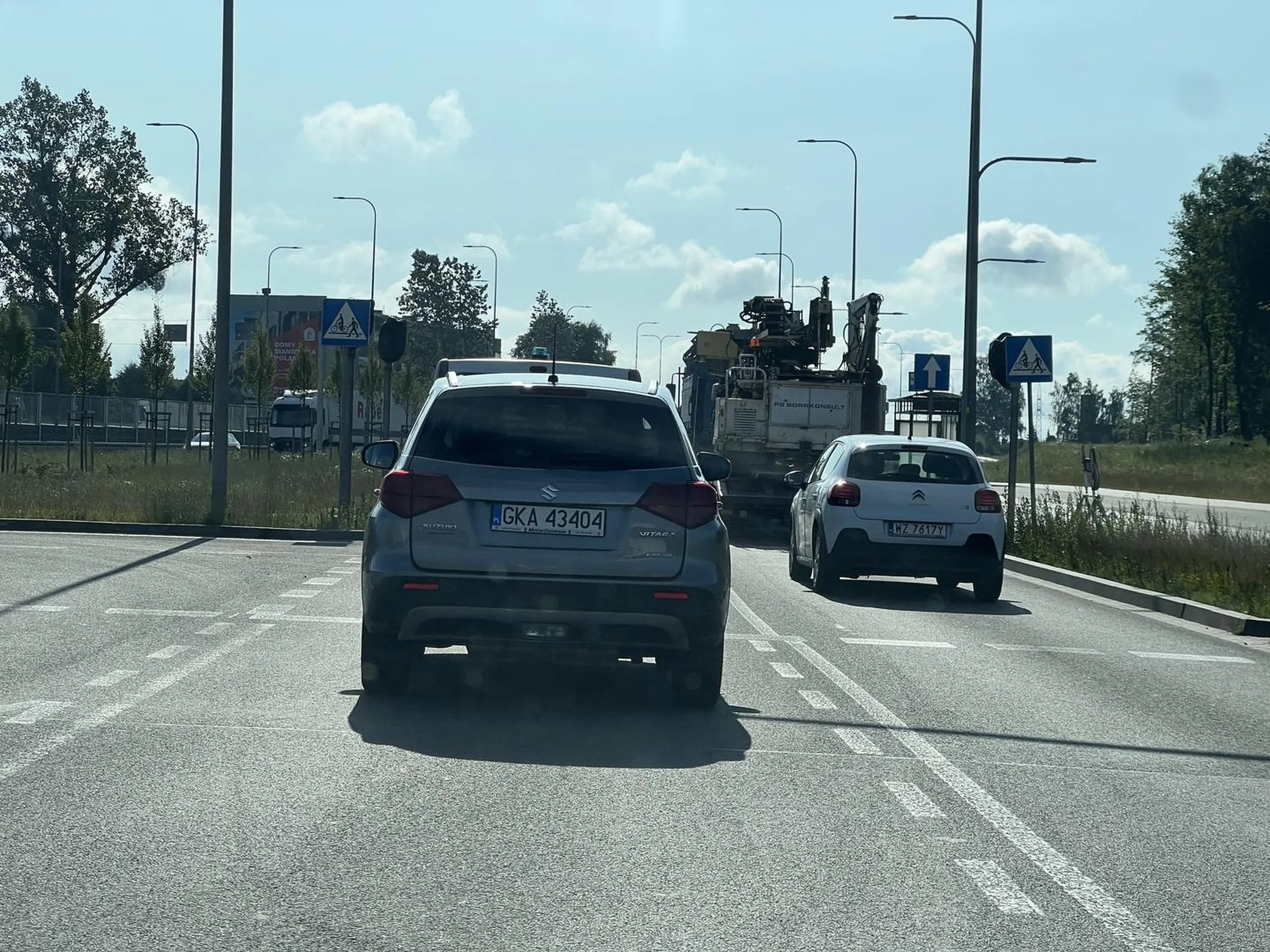 Mega słaby niebezpiecznie jeżdżący kierowca