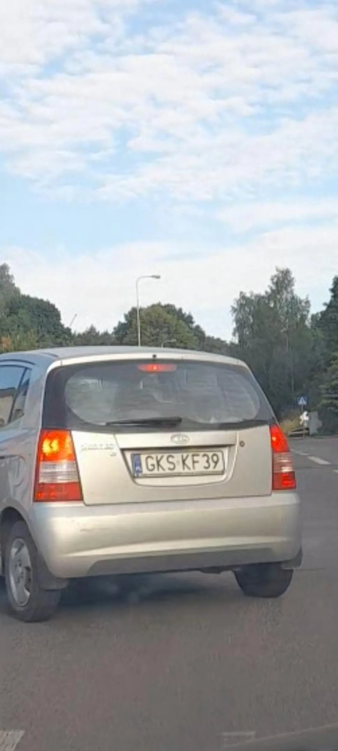 A może tak kierunki wlonczyc a nie gwałtownie hamowac i sobie skręcać