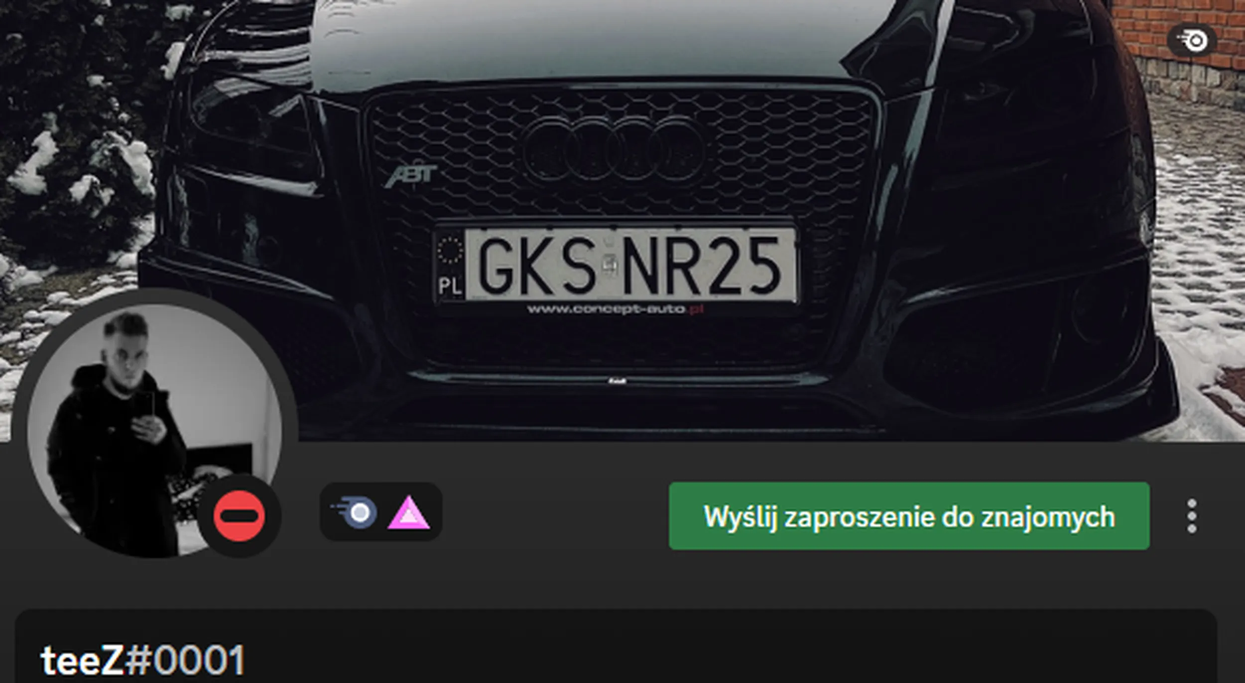 Kierowca pluje się na światłach, niepolecam użytkownika. Przynosi wstyd Rodzinie. zero kultury na drodze