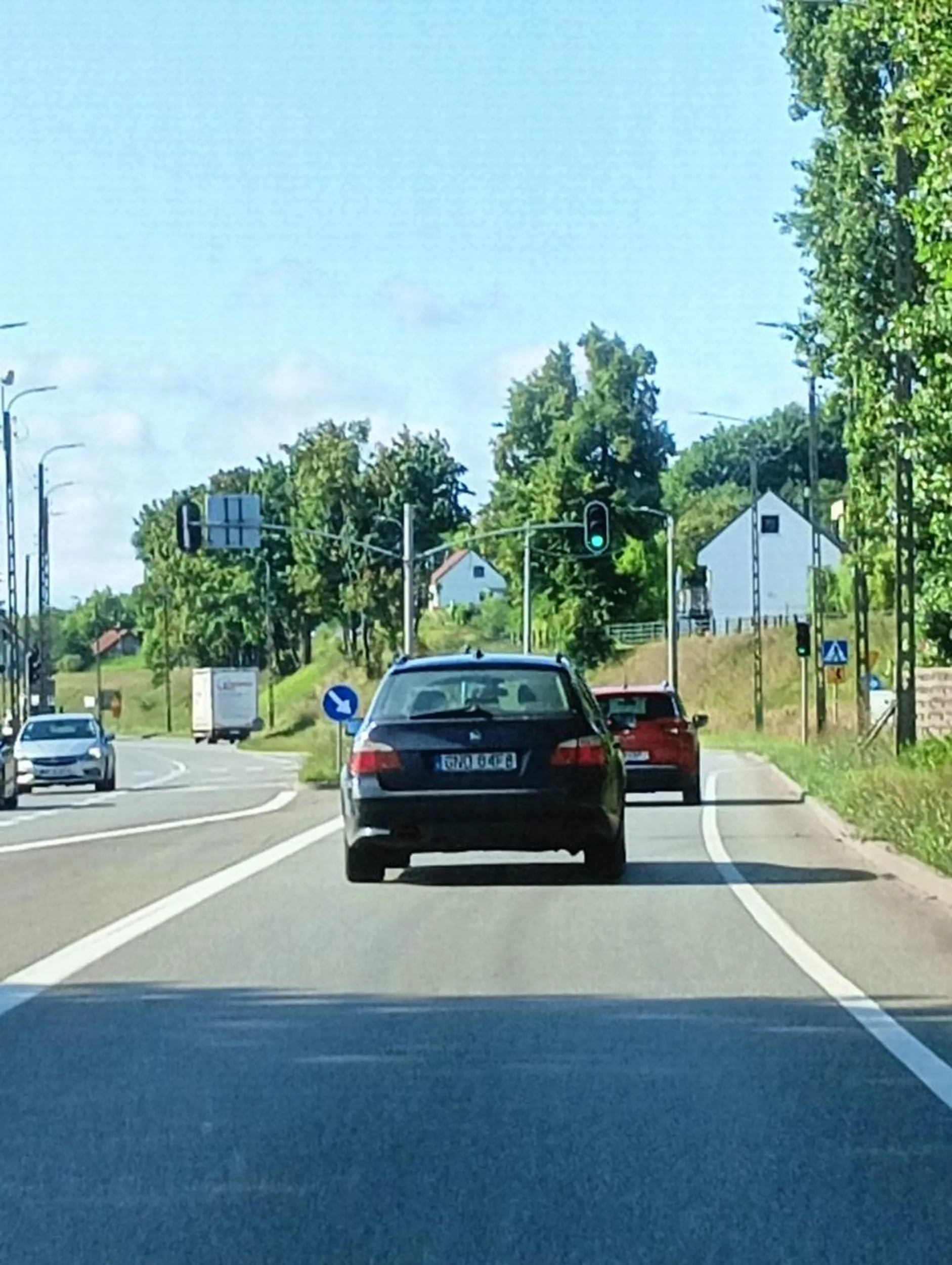 Prawo jazdy w czipsach wygrane? Kozioł, który stwarza sytuację awaryjną i hamuje na zakrętach