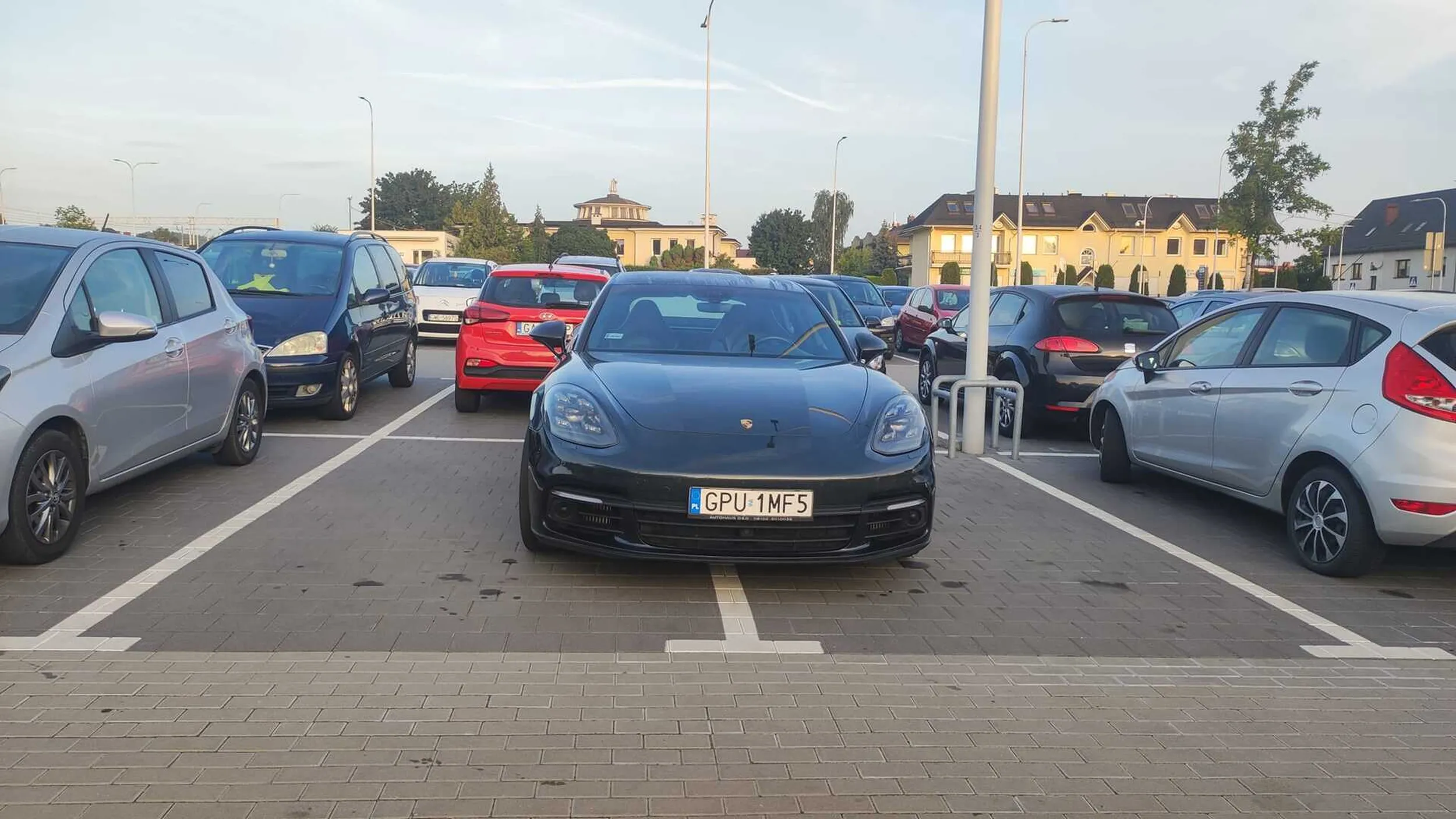 Z fejsa https://www.facebook.com/photo?fbid=2695910887216930