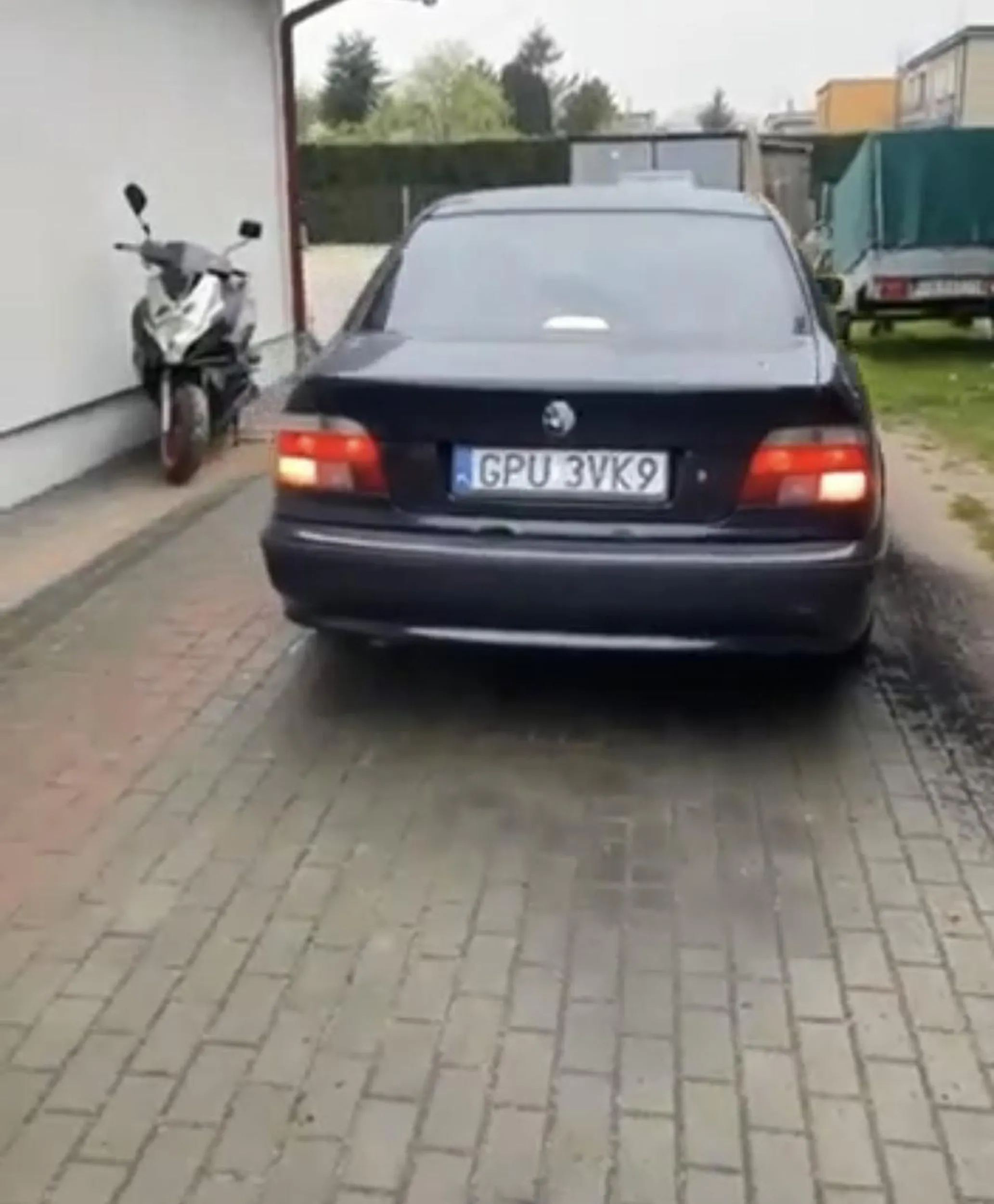 Wariat jakich mało, niebezpieczna jazda i głośny wydech