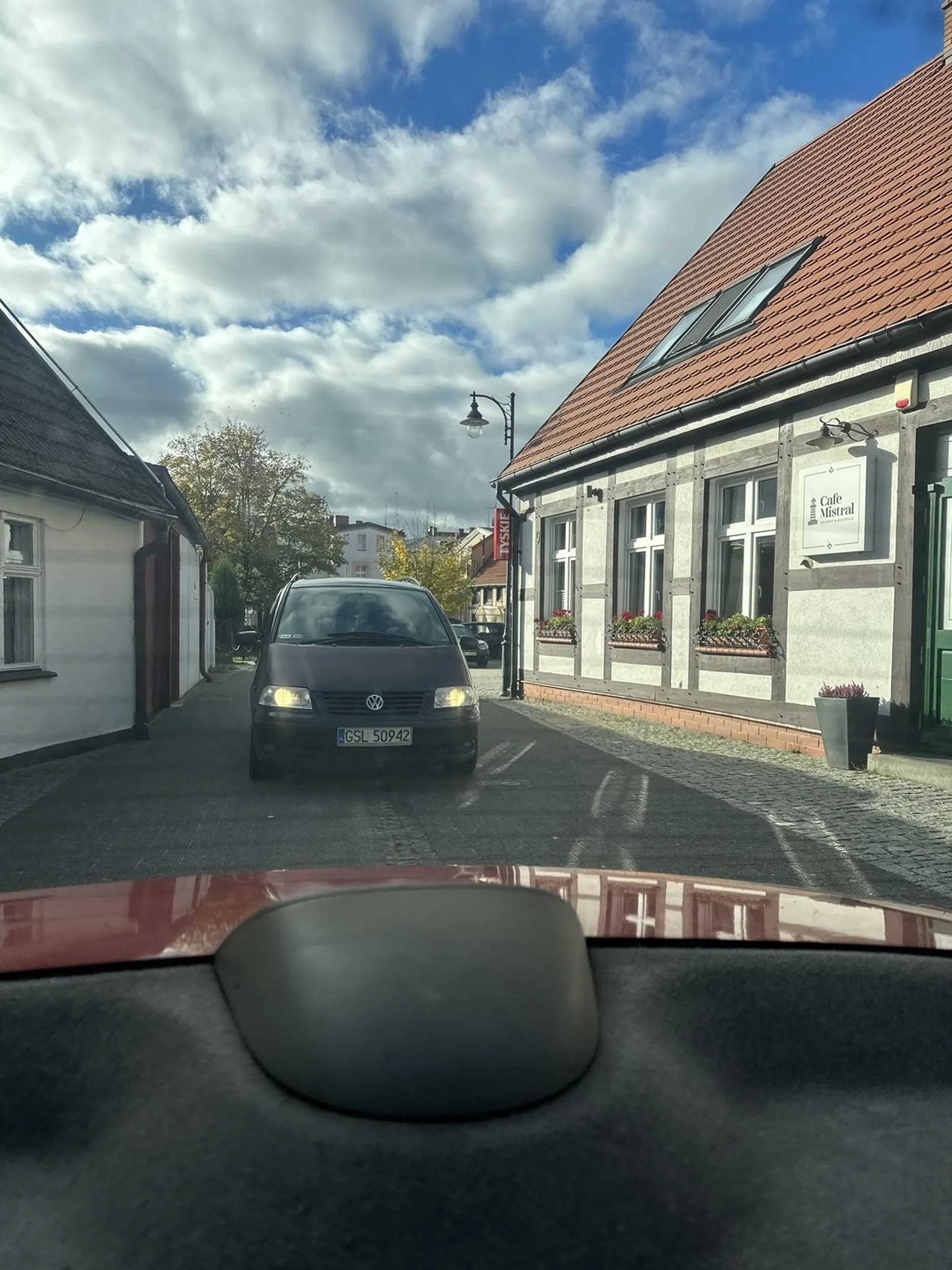 Jak Cie trąbne to wiecej nie wsiądziesz do tego auta.