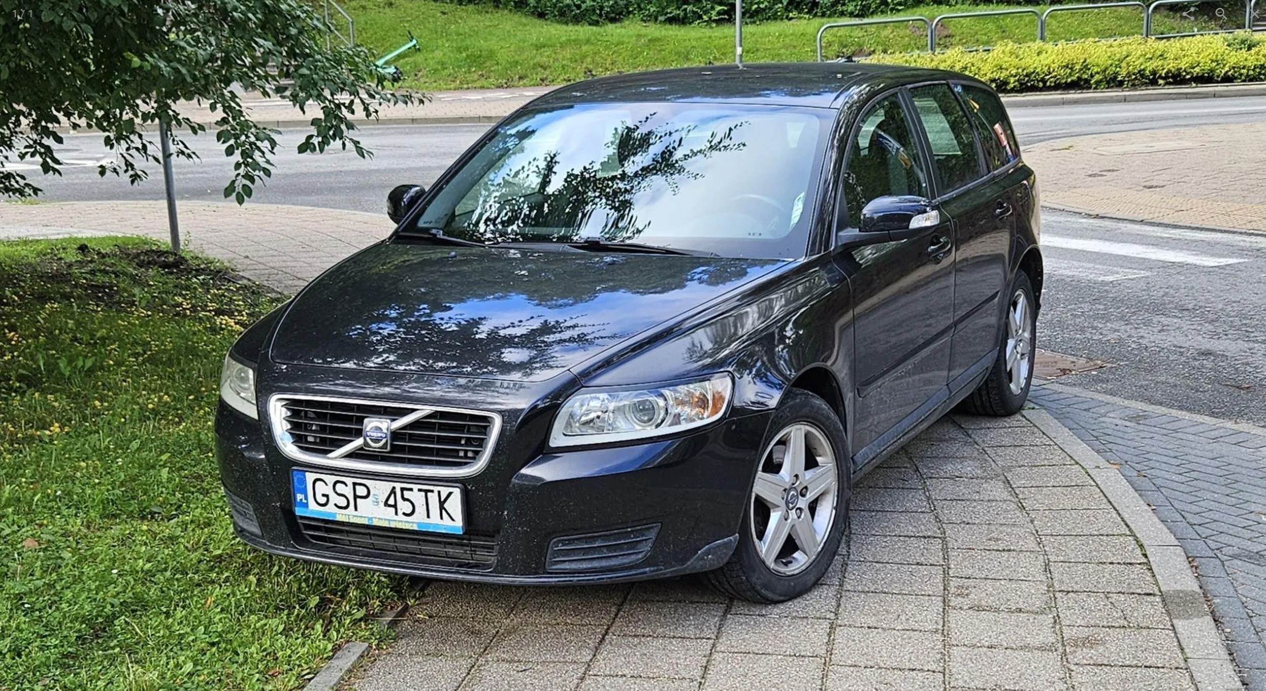 Chodnik przy przedszkolu