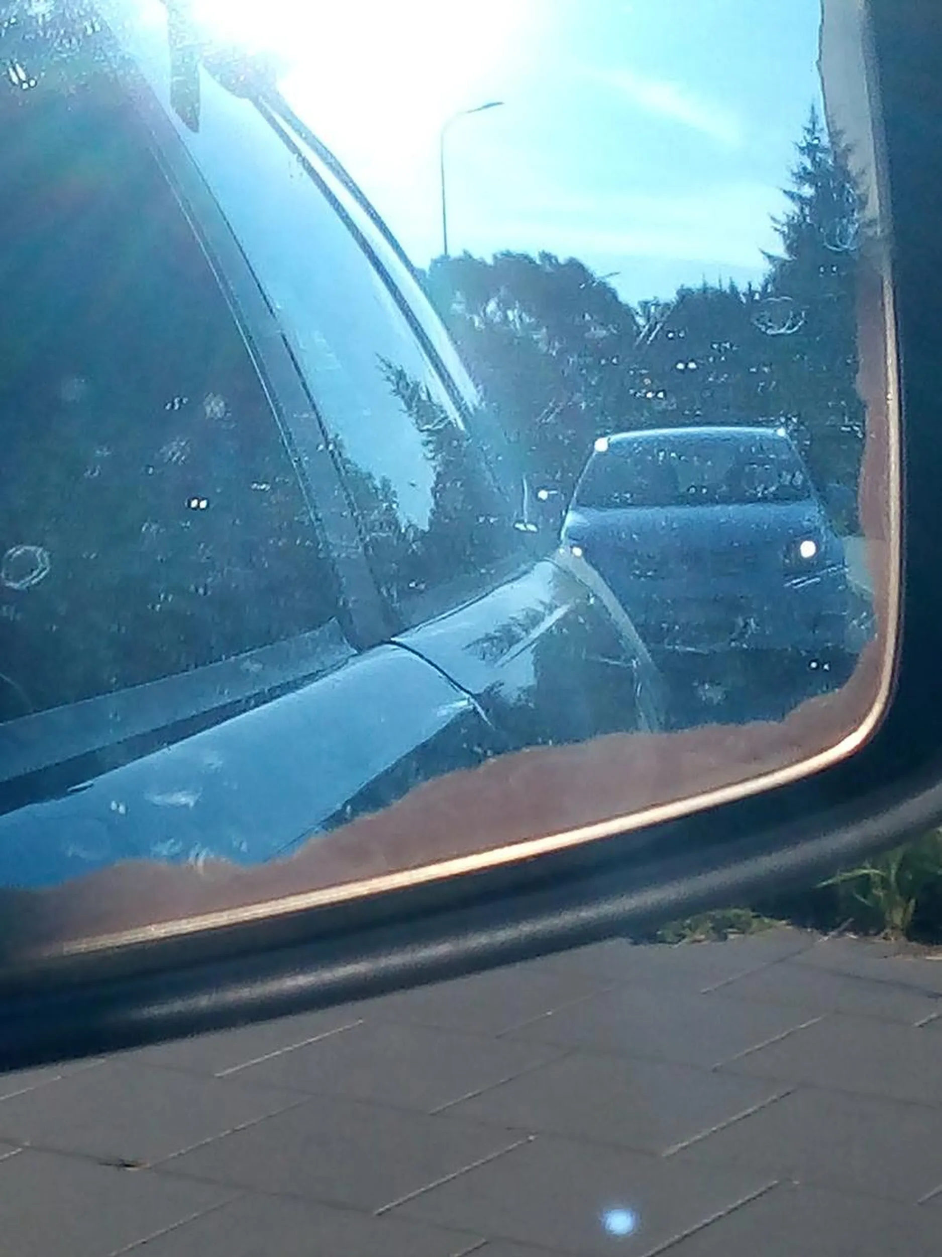 Cieć siedzi na ogonie ponad 30 min