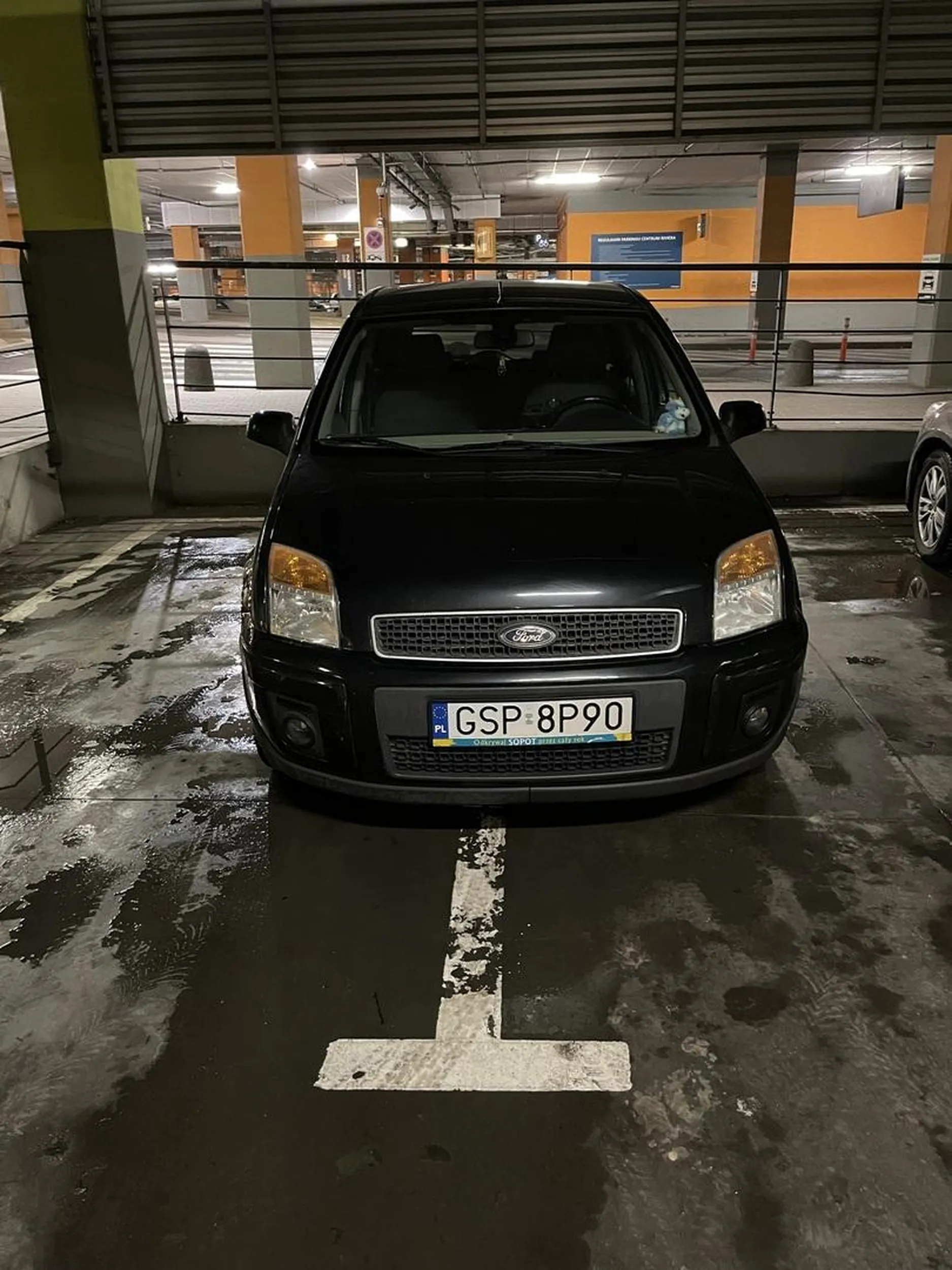 Nienawidzę kierowcy tego forda.