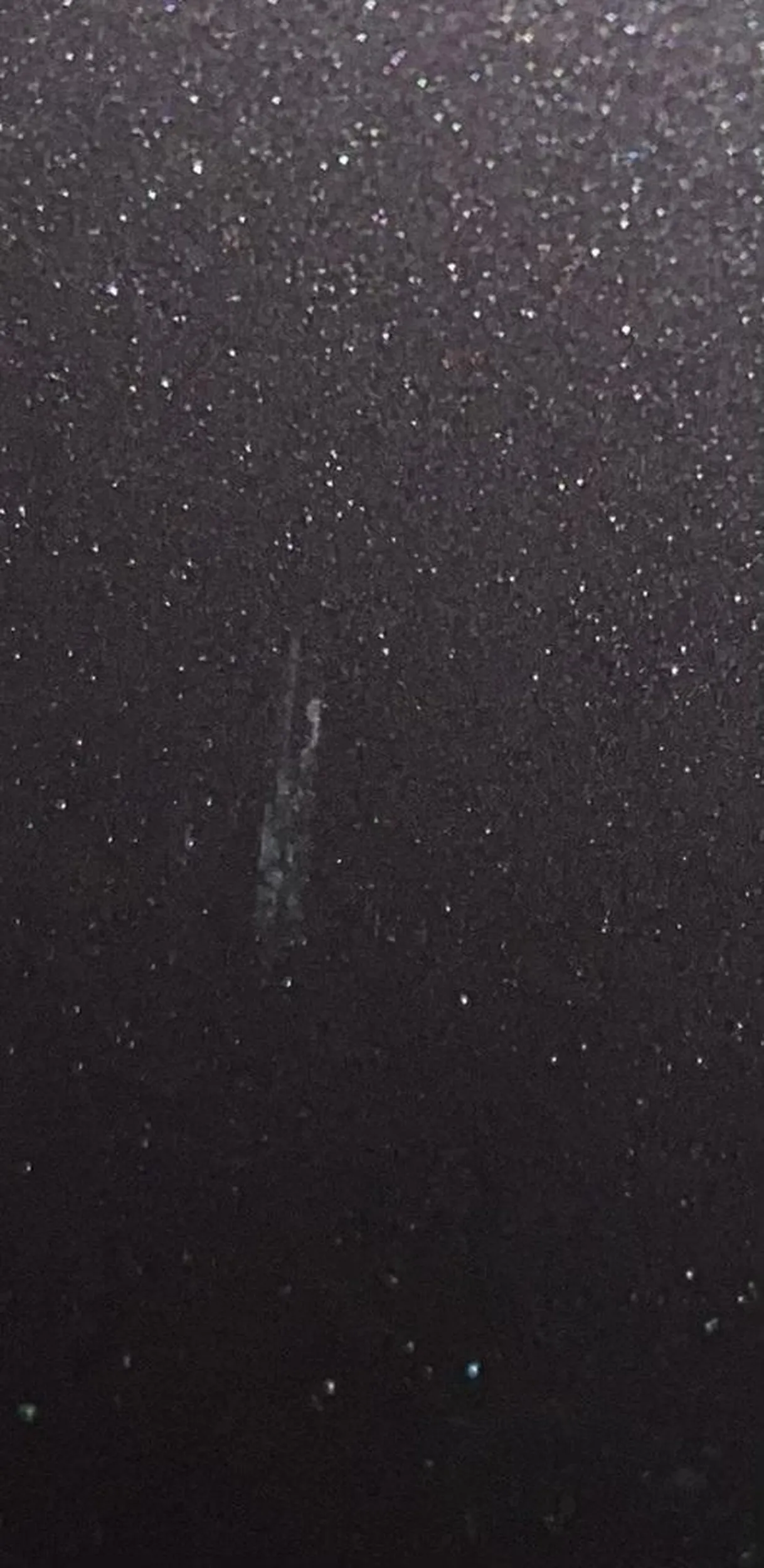 10.11.23 Kobieta mając cały parking zaparkowała obok mojego auta. Gdy siedziałem w środku wsiadając do auta uderzyła w drzwi pasażera i przerysowała je. Ani żadnego słowa przepraszam ani nic. Po prostu odjechała.