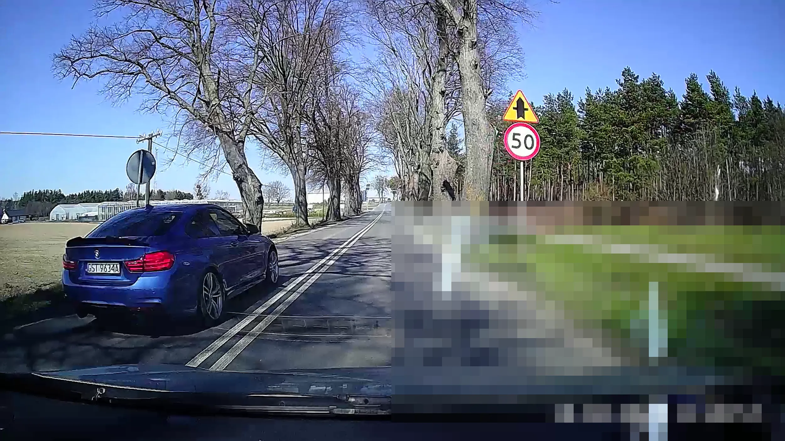 Wyprzedzanko na podwójnej ciągłej, przed skrzyżowaniem i ograniczeniem prędkości - 10.04.2023. Nagranie poleciało do KWP.