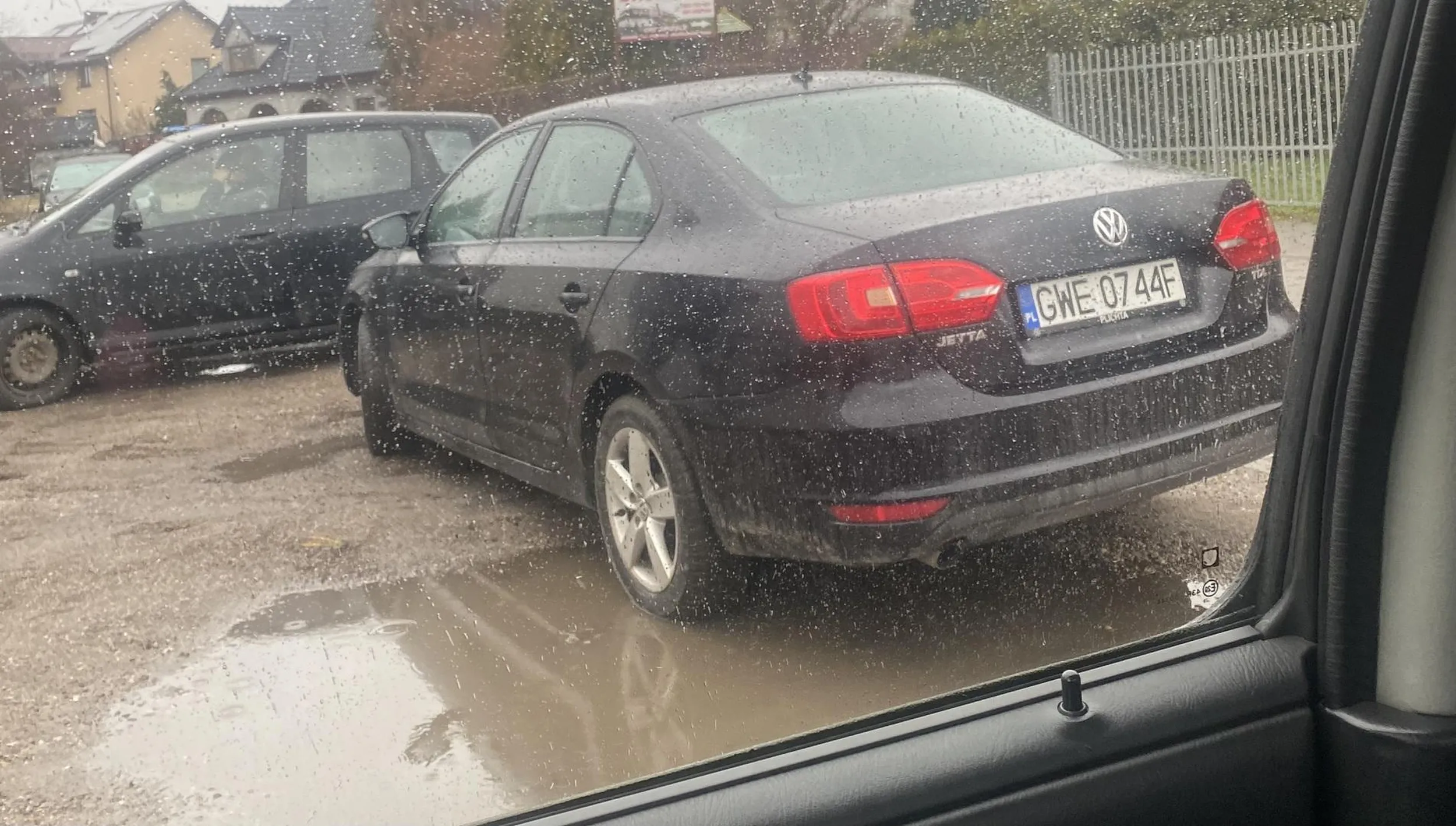 Kobieta powinna nauczyć się parkować !!!!