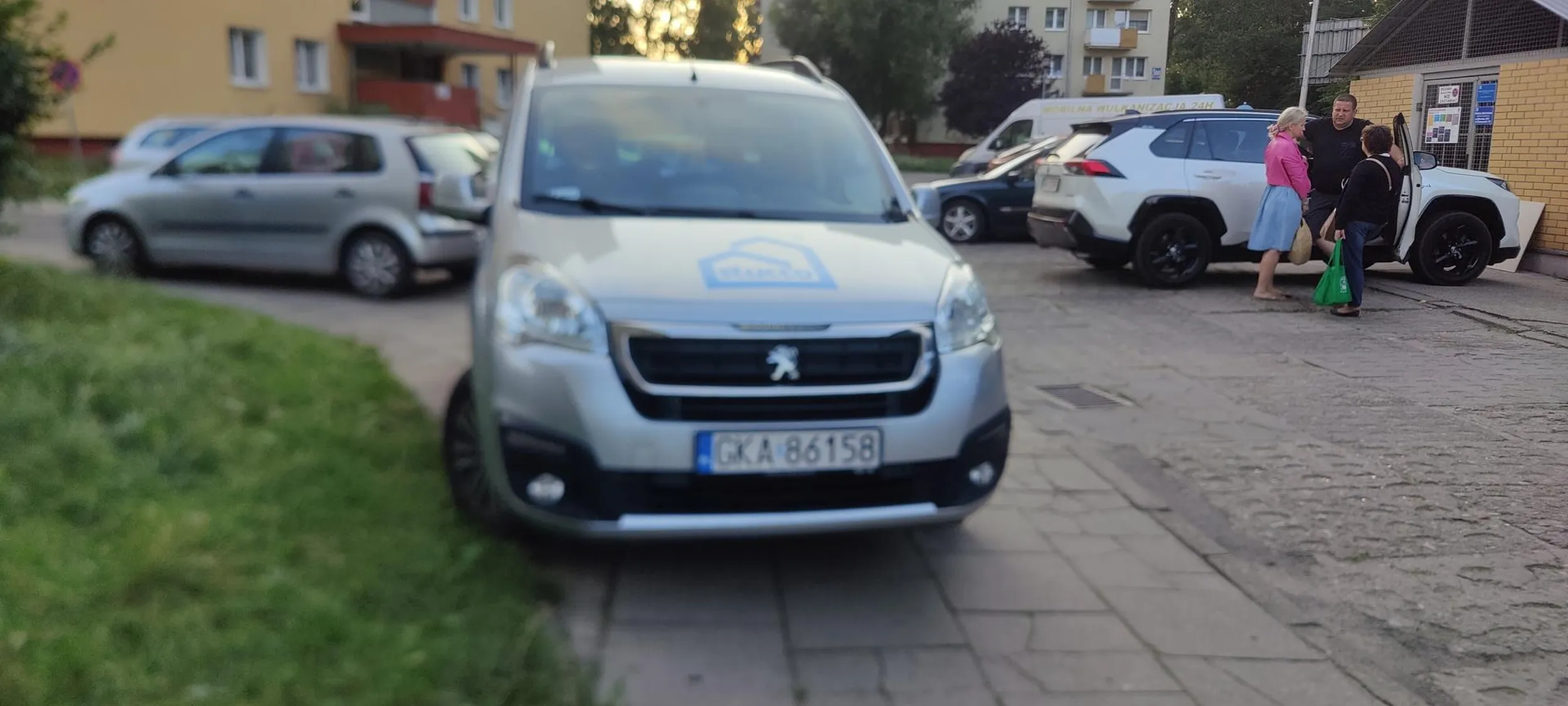 Zaparkował jak ciota