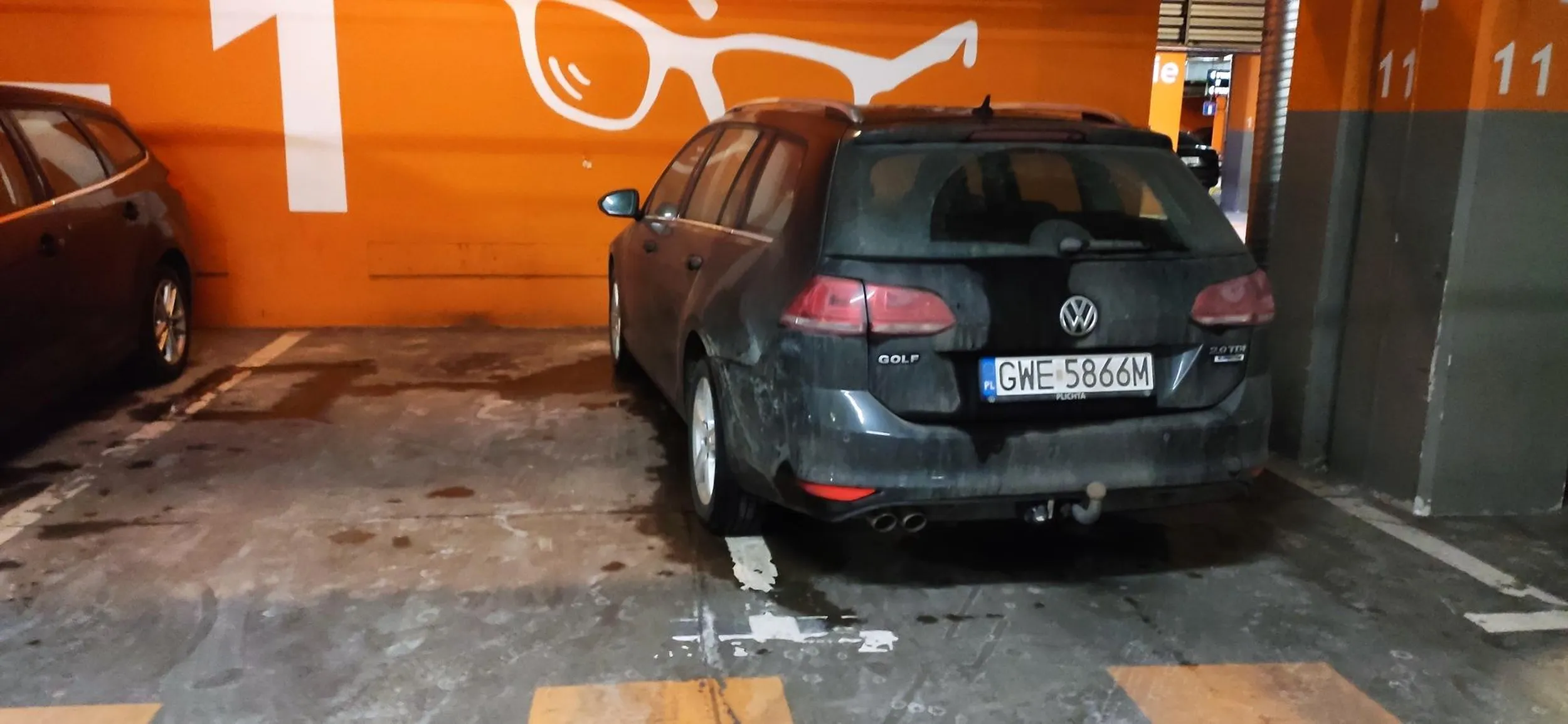 Parkuj i daj zaparkować innym. Wiem rejestracja zobowiazuje, ale naucz się parkować.