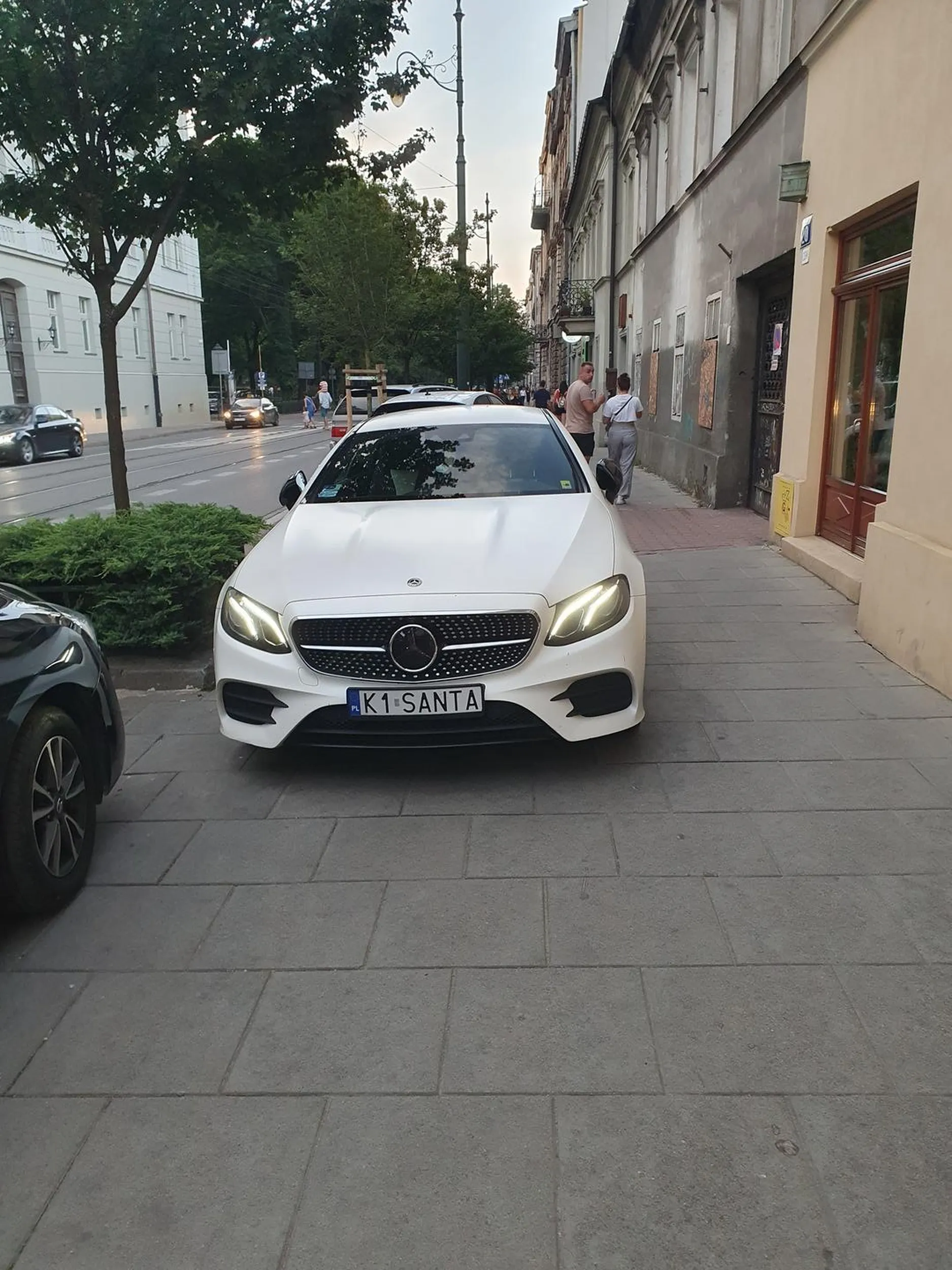 Bezczelna blond suka