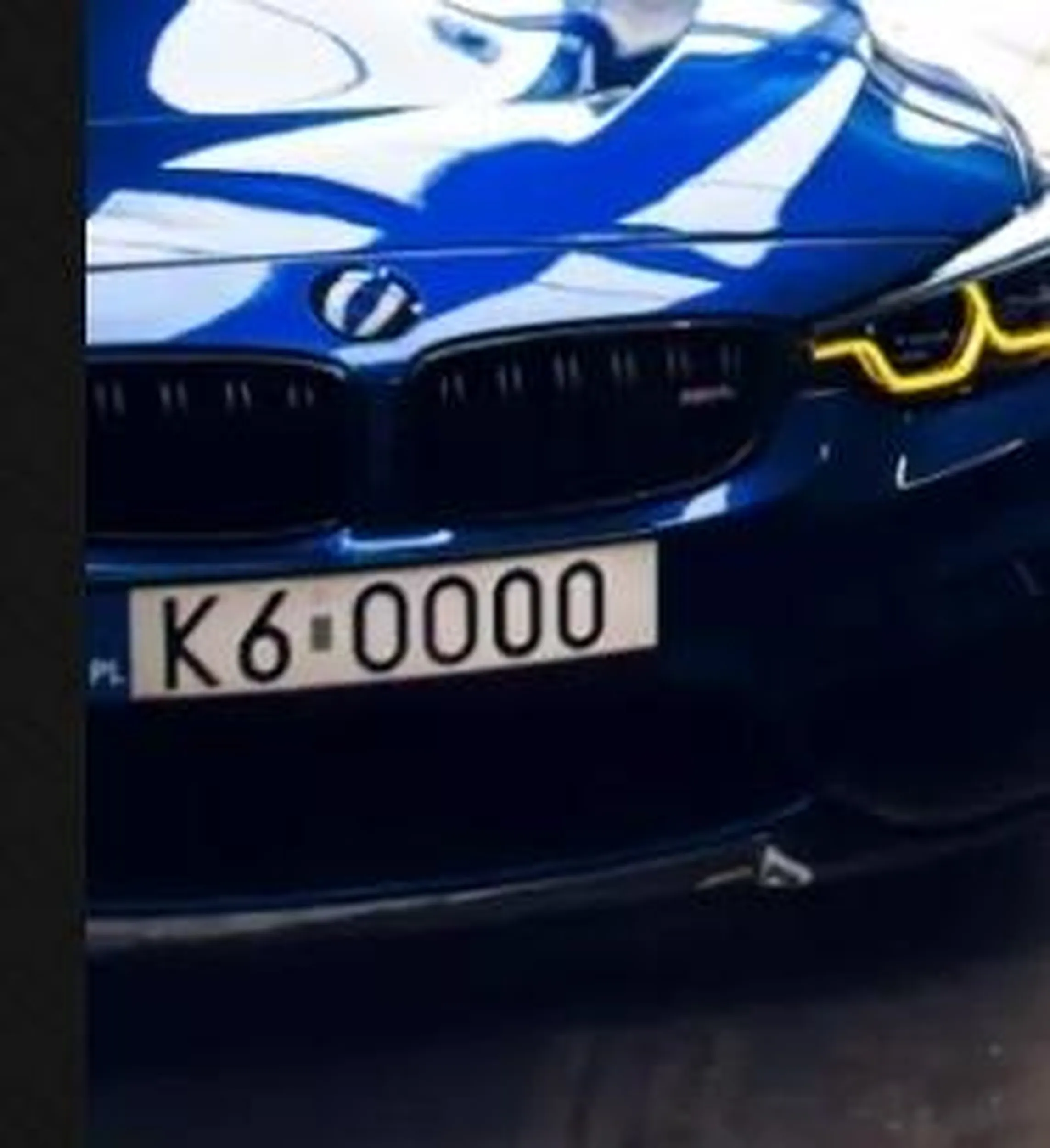 Uwaga wymusza Tatuś kupił autko a synuś szpanuj