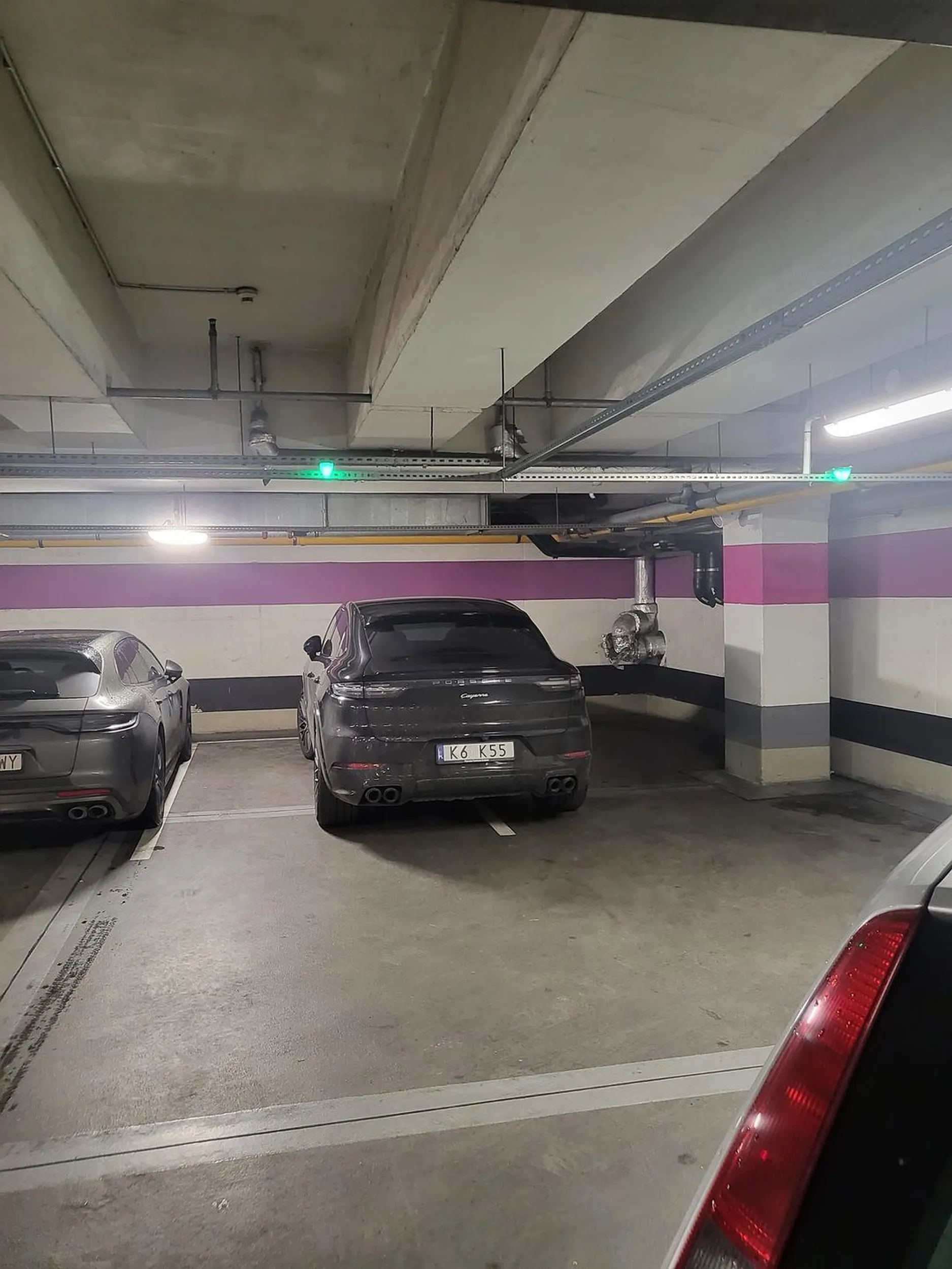 Kasa na auto i personalizowane tablice była ale na mózg już chyba zabrakło