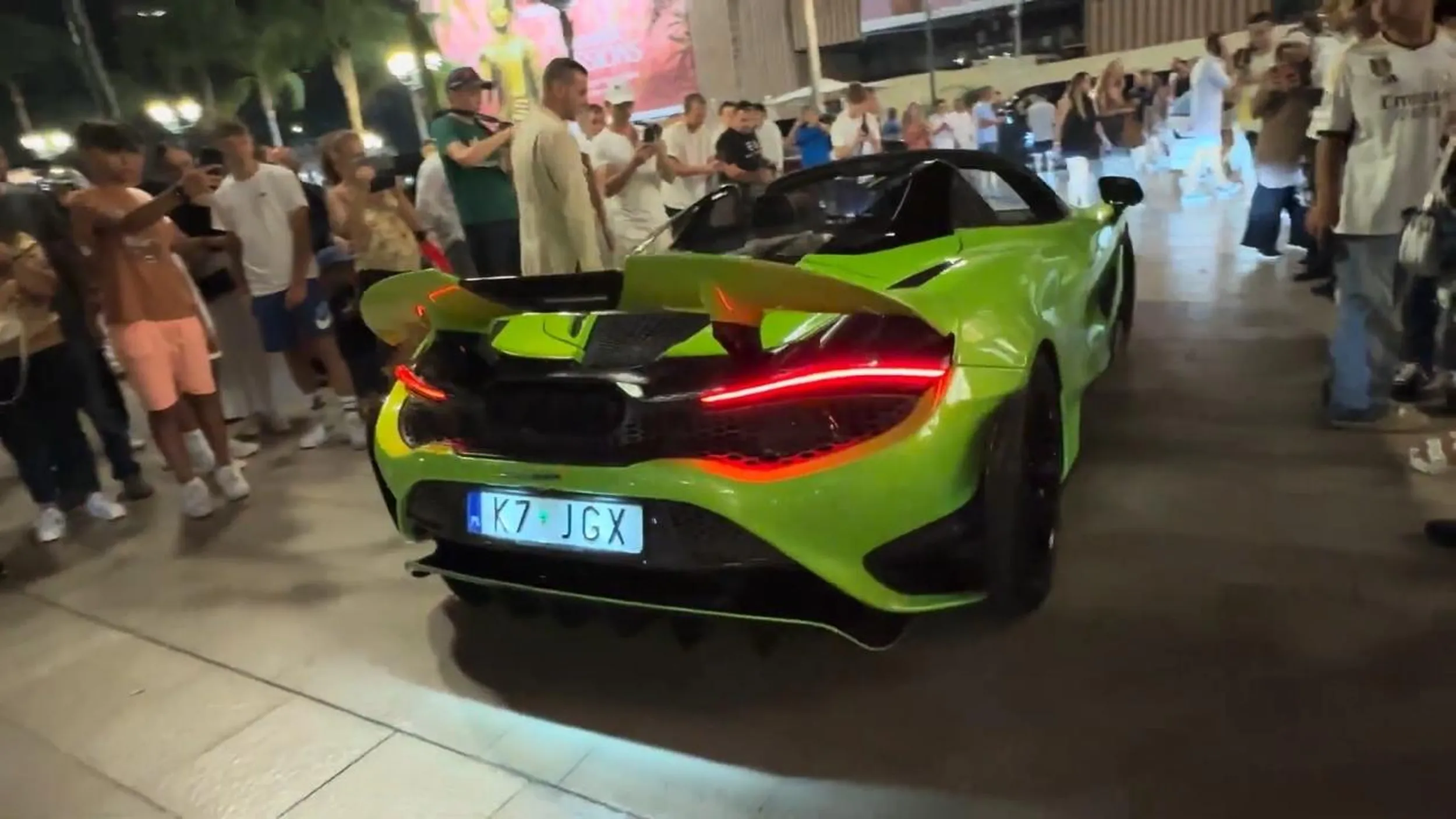 McLaren 765LT Spyder
