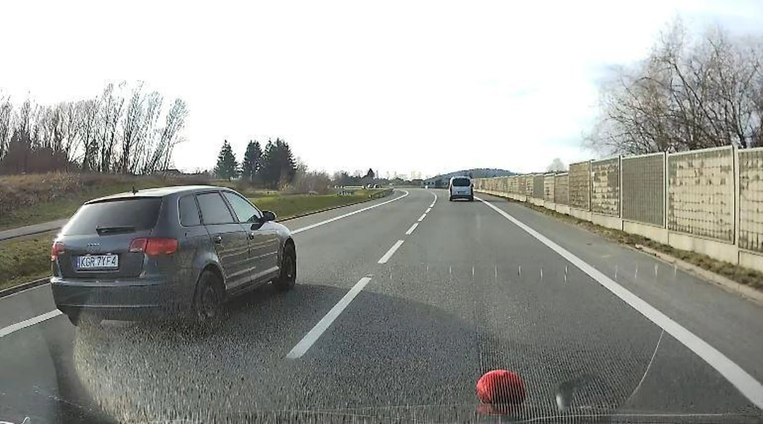 szybko, szybciej - byle przed siebie