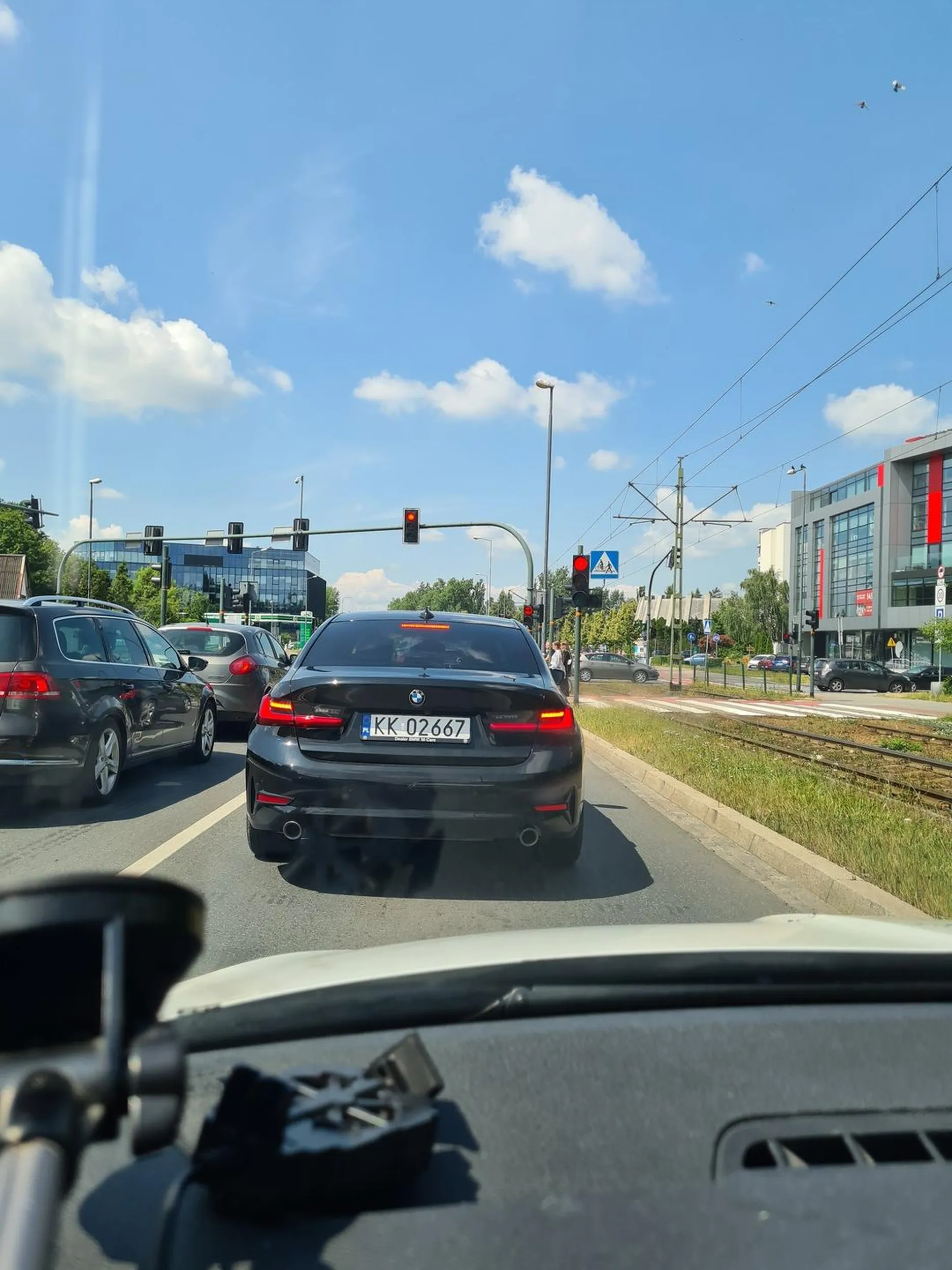 Kierowca jeździ niebezpiecznie