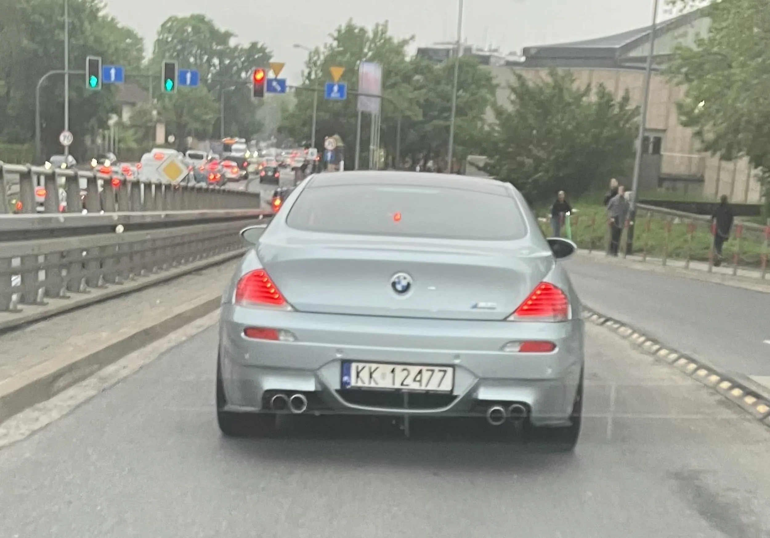 Się naucz ustawiać na skrzyżowaniu.