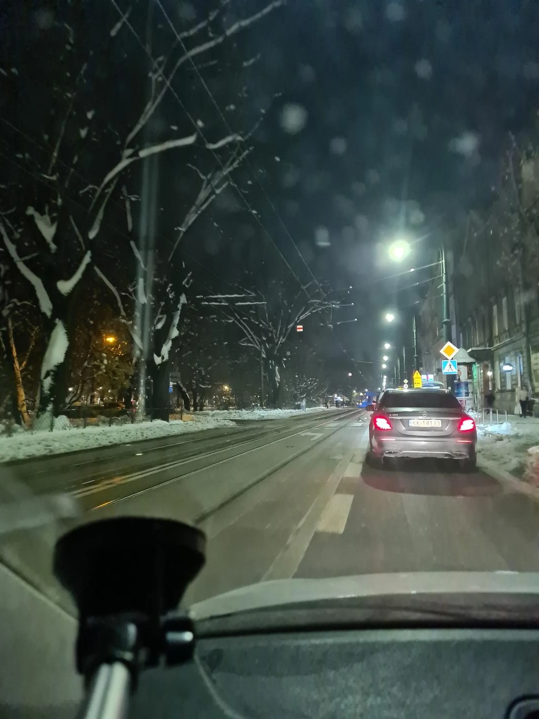 Kierowca wymusza pierwszeństwo