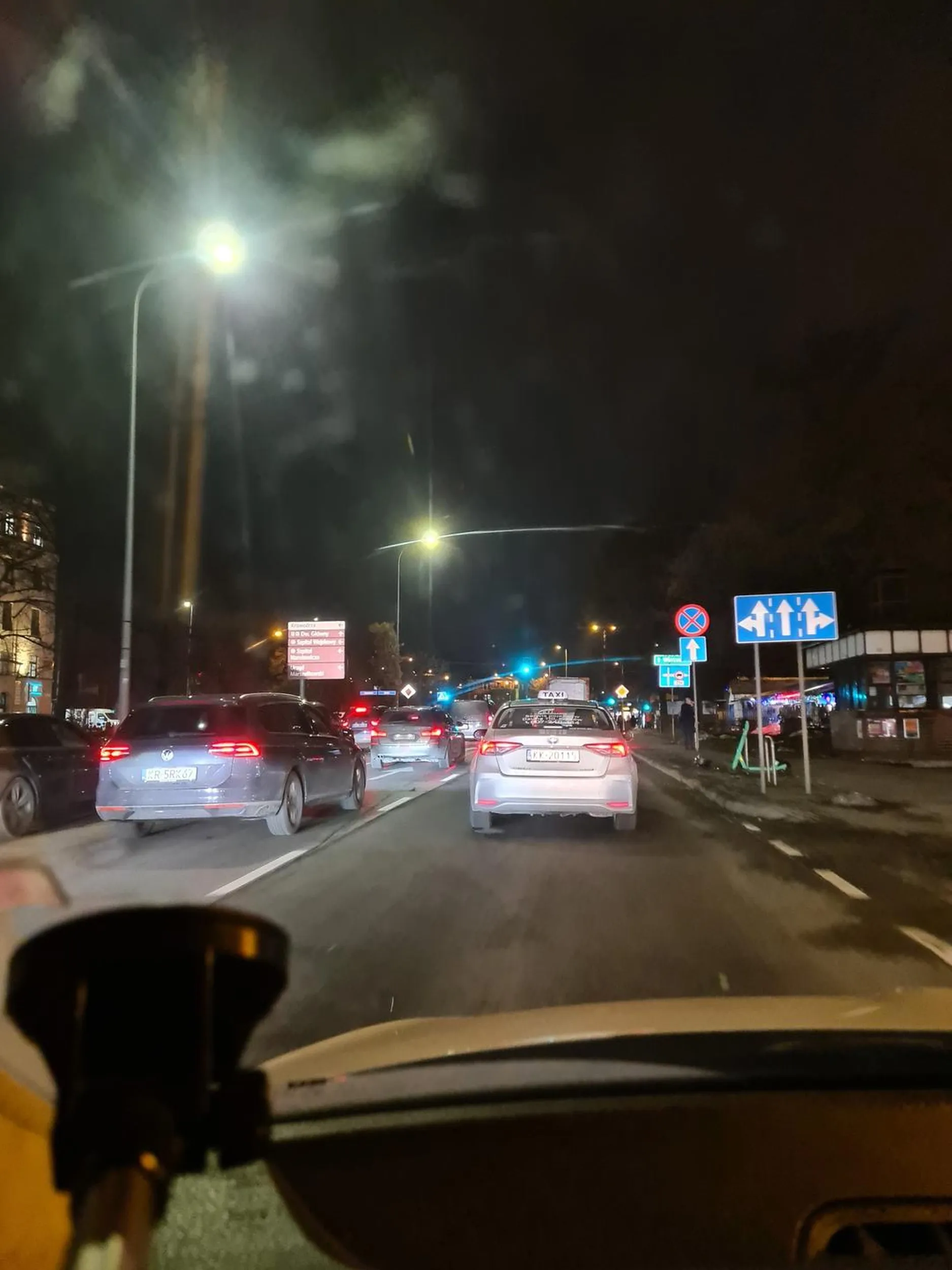 Kierowca wymusza pierwszeństwo