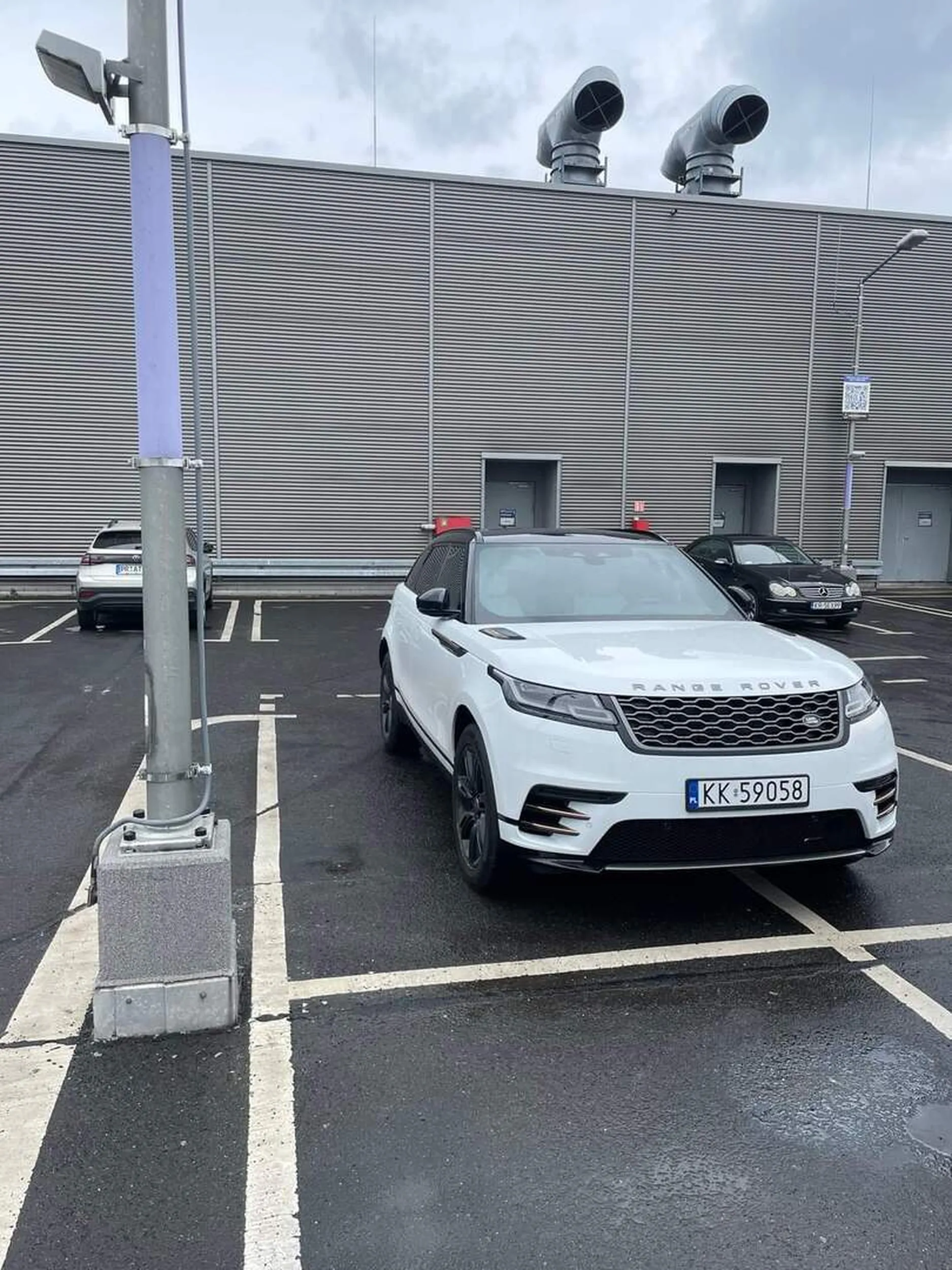 Kierujący ze zdjęcia jest: a) ślepy b) bezmyślny c) po prostu bucem d) wszystkie z powyższych