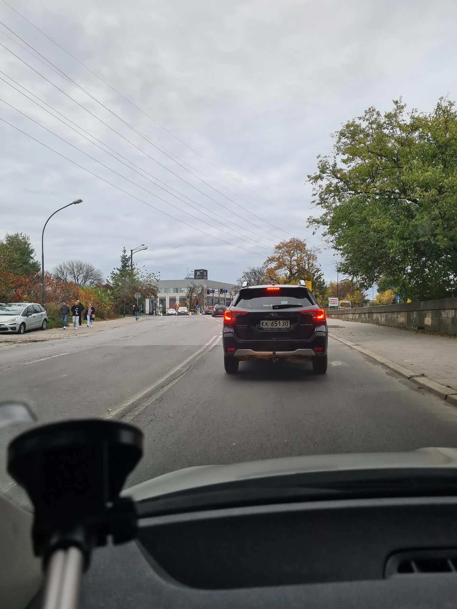 Kierowca wymusza pierwszeństwo