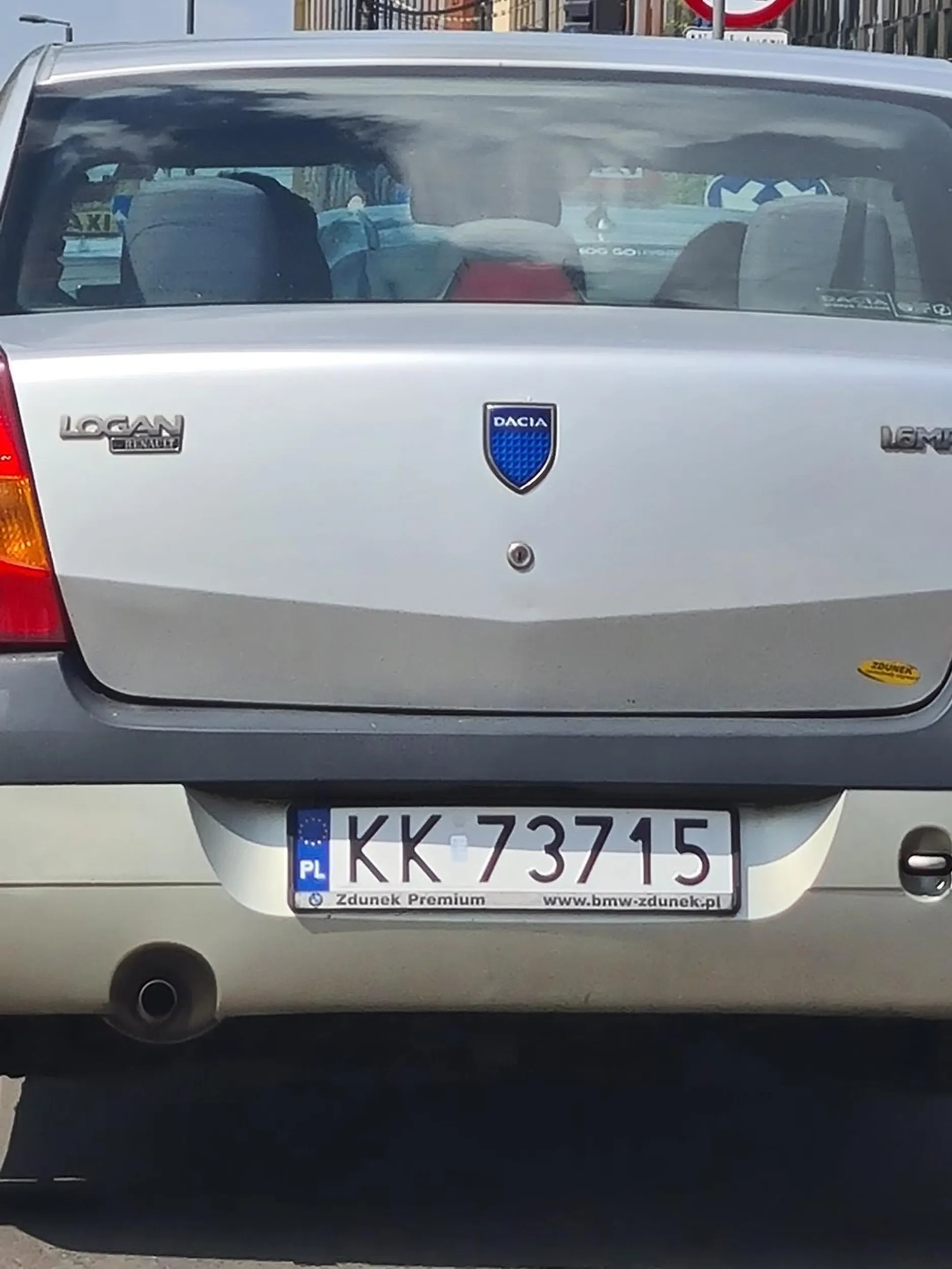 Kierowca wymusza pierwszeństwo