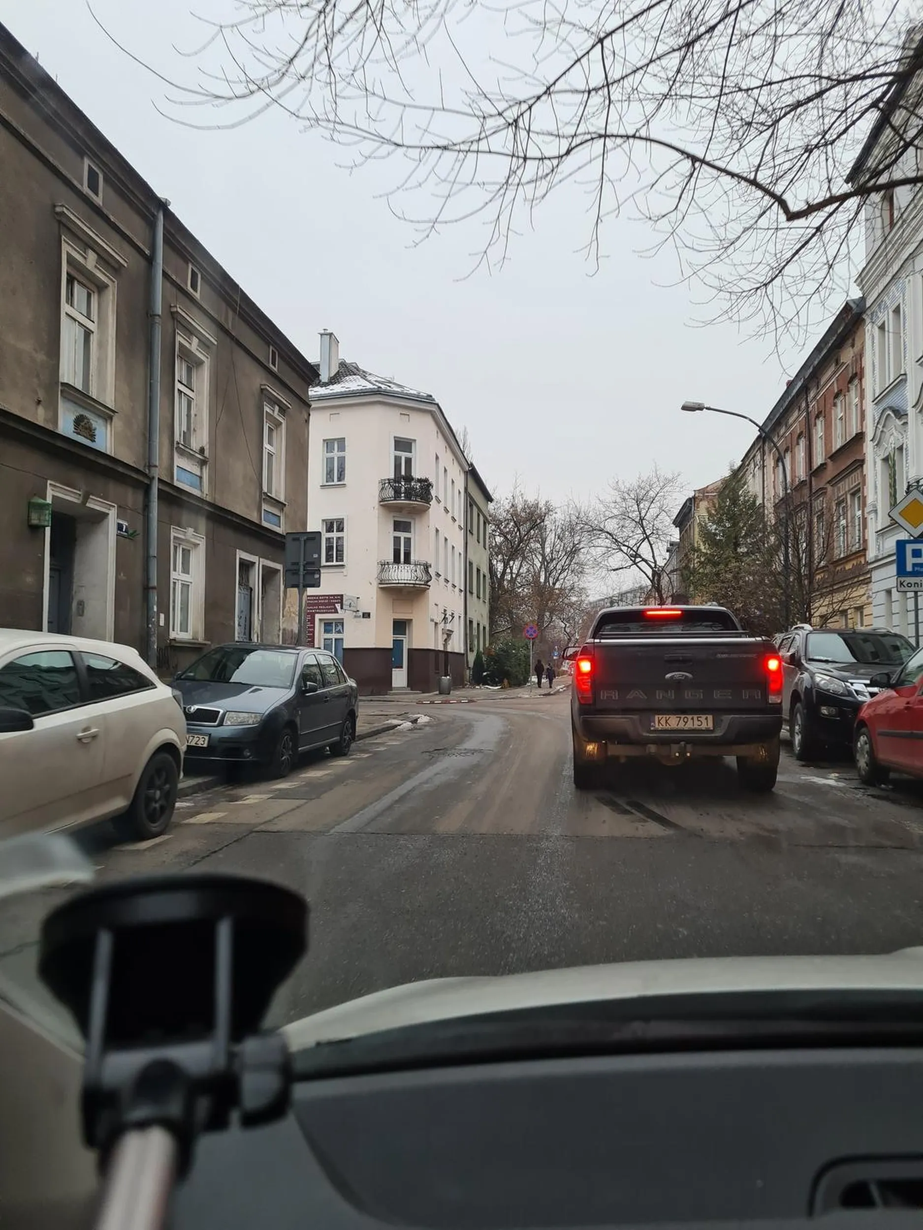 Kierowca wymusza pierwszeństwo