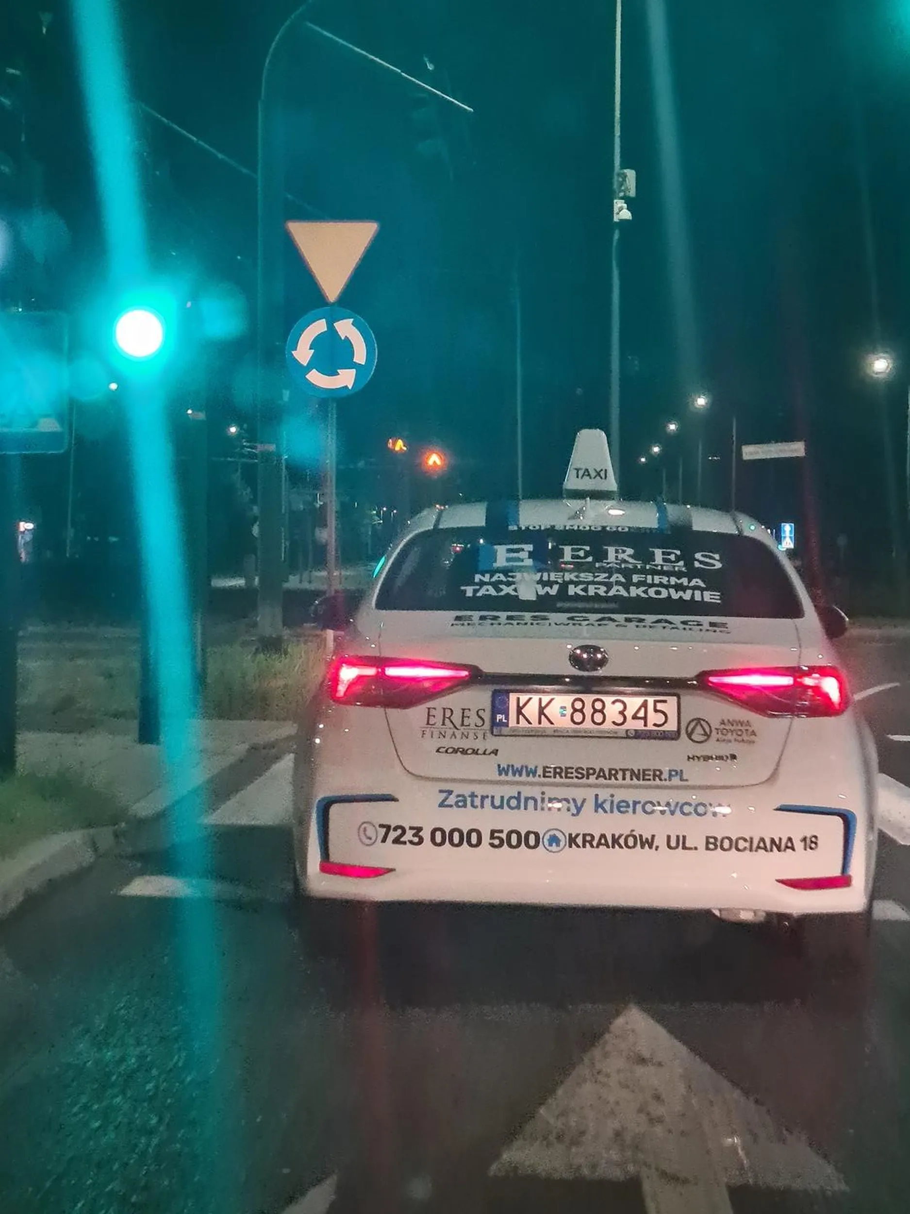 Kierowca wymusza pierwszeństwo