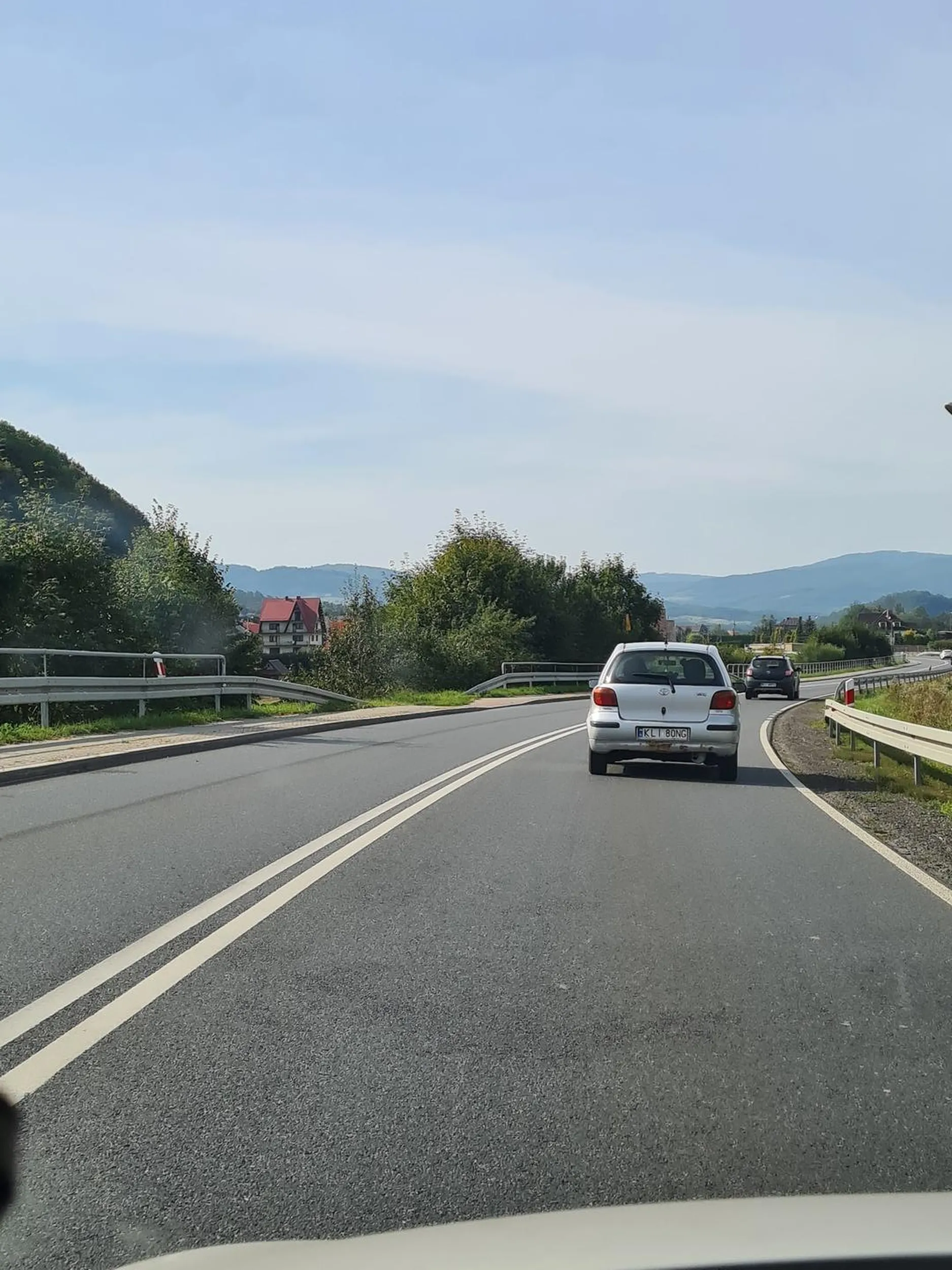 Kierowca wymusza pierwszeństwo