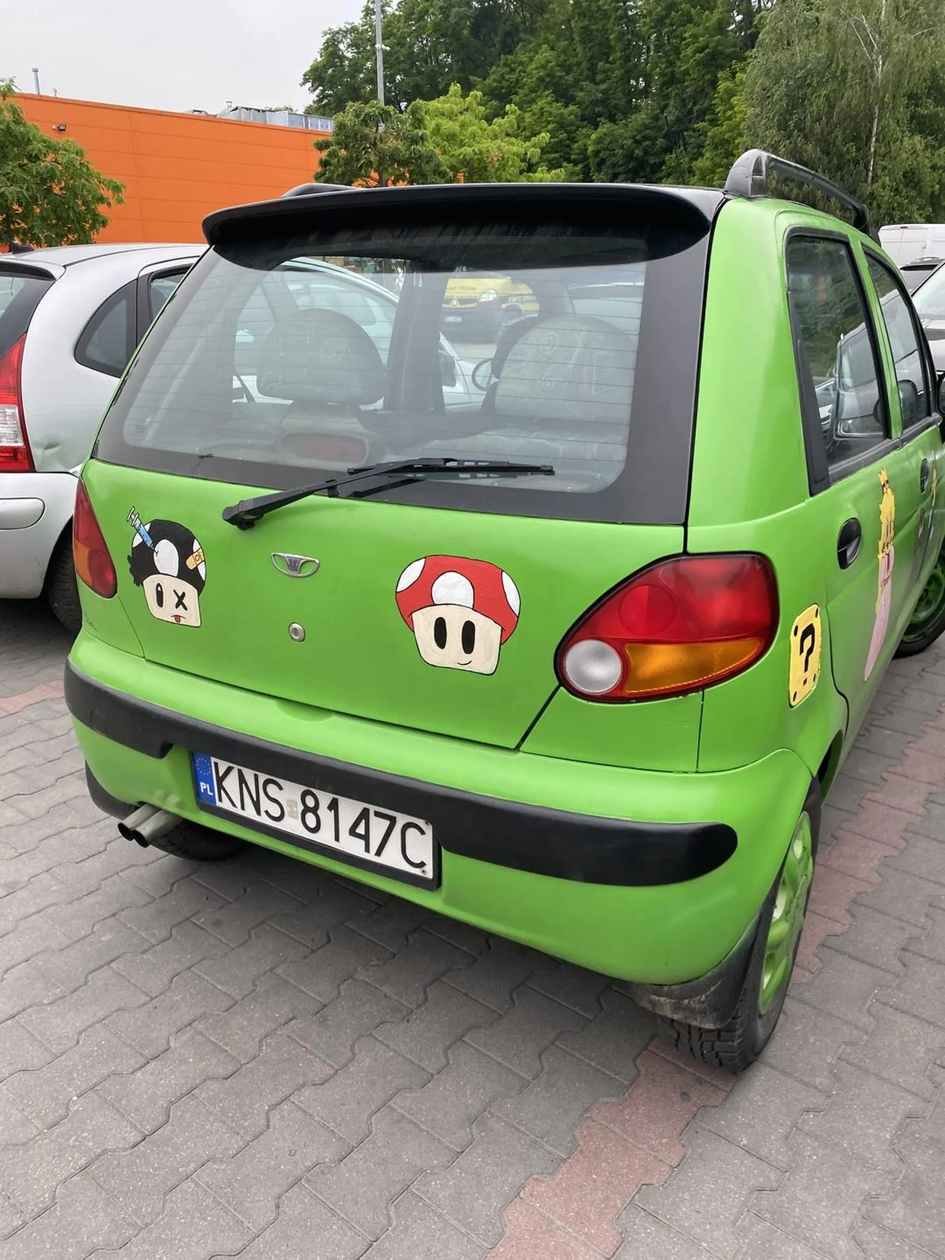 sliczne auto! jak je zobaczylam to bylam pod wrazeniem :D